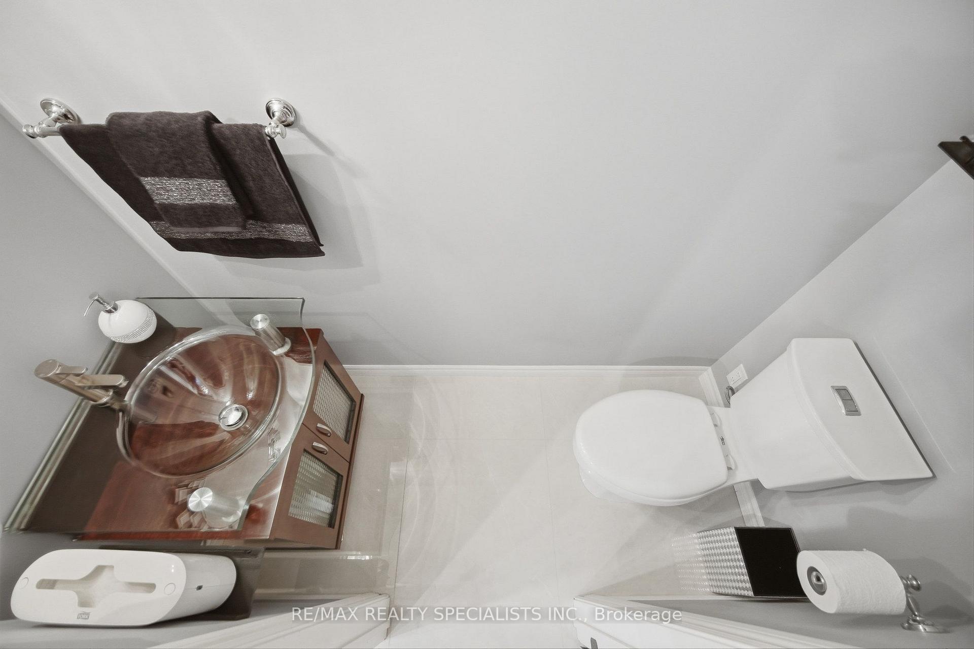 Photo 21 of 935 Barbados Street, Oshawa, Northglen — HOMEH