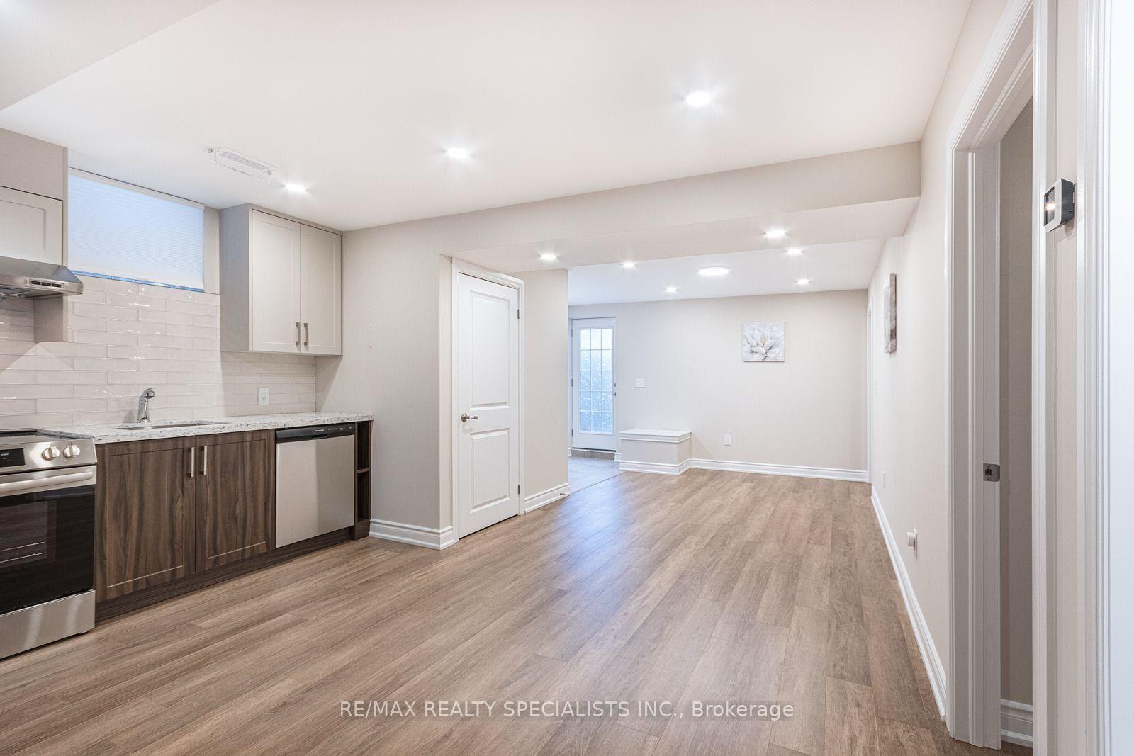 Photo 32 of 935 Barbados Street, Oshawa, Northglen — HOMEH