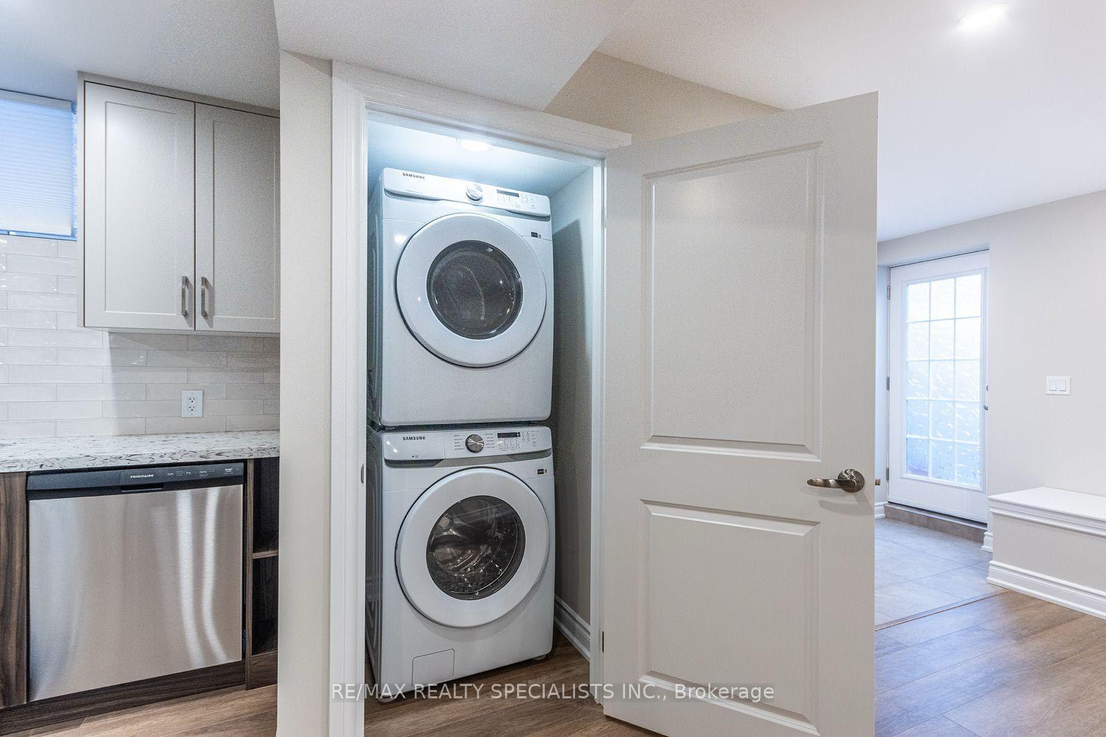 Photo 36 of 935 Barbados Street, Oshawa, Northglen — HOMEH