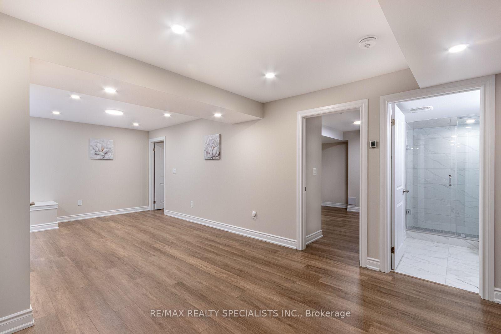 Photo 40 of 935 Barbados Street, Oshawa, Northglen — HOMEH