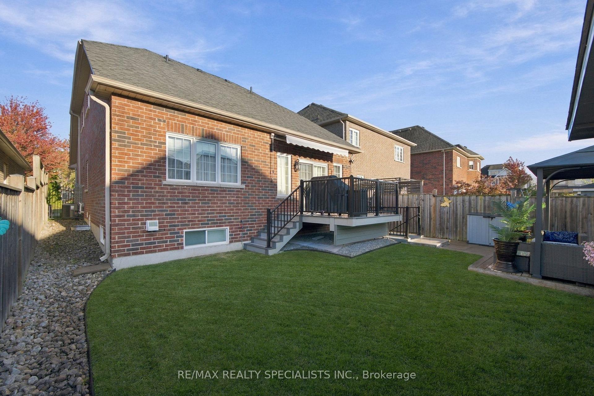 Photo 43 of 935 Barbados Street, Oshawa, Northglen — HOMEH