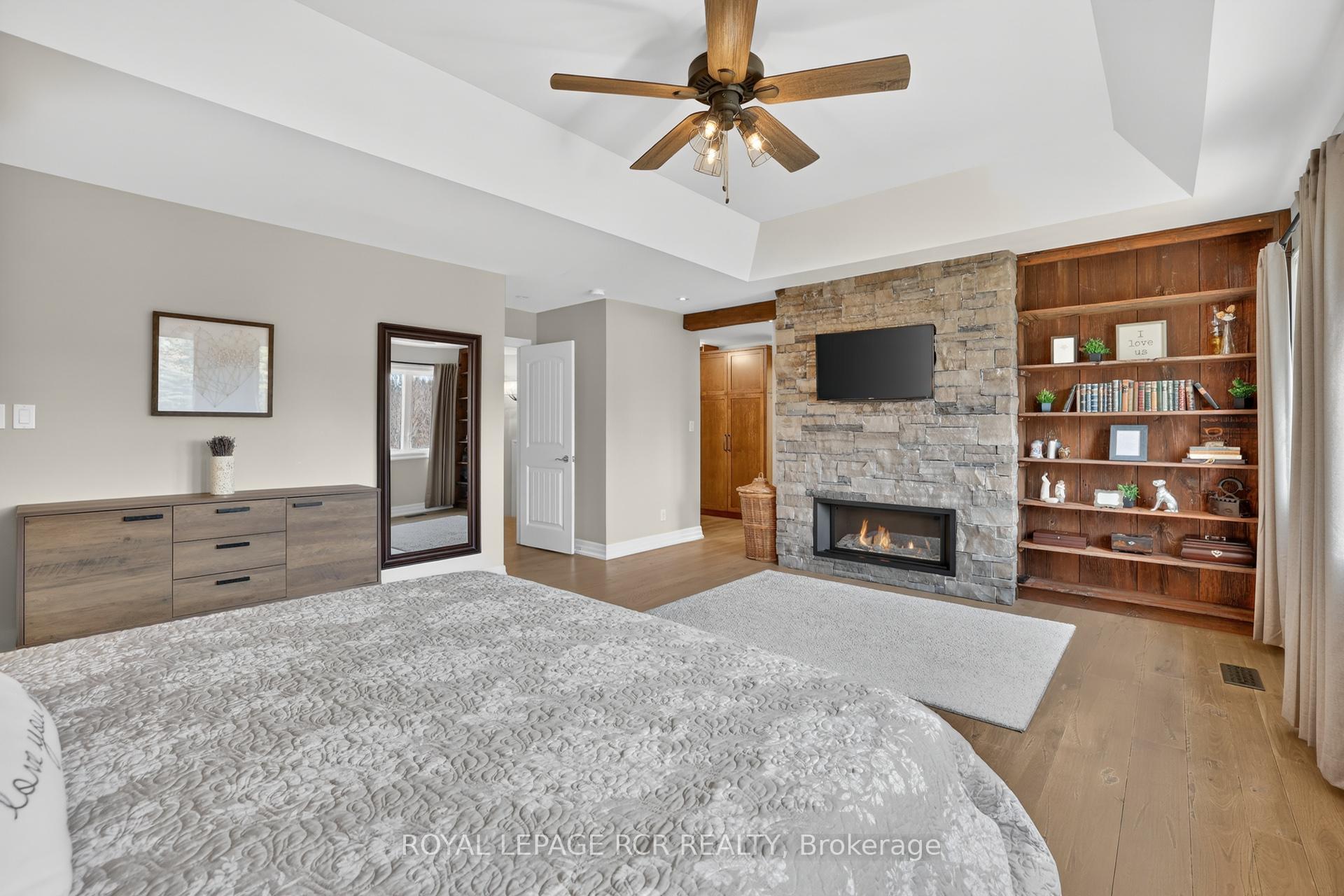 Photo 23 of 63 Campbell Drive, Uxbridge — HOMEH