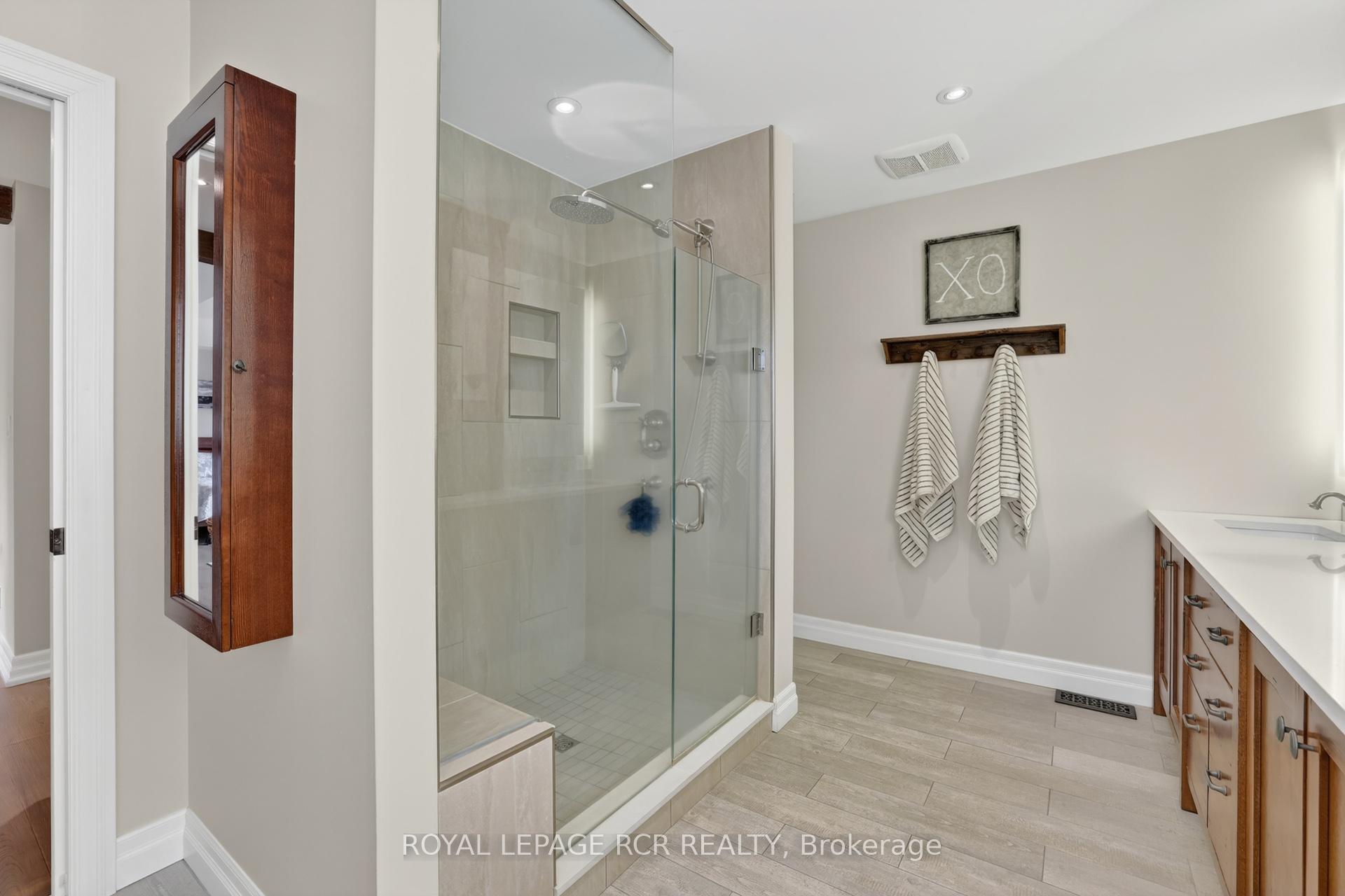 Photo 25 of 63 Campbell Drive, Uxbridge — HOMEH