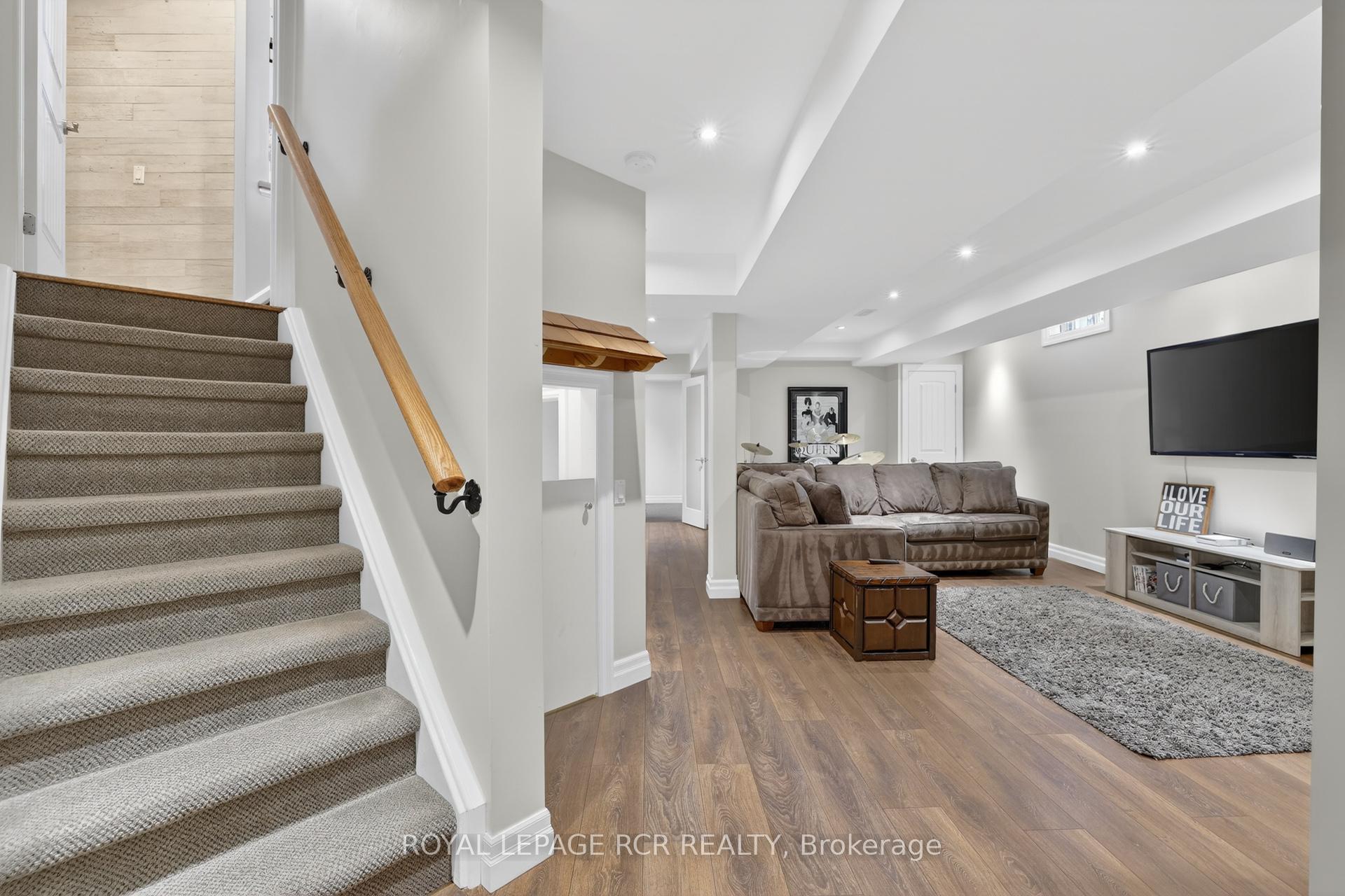 Photo 28 of 63 Campbell Drive, Uxbridge — HOMEH