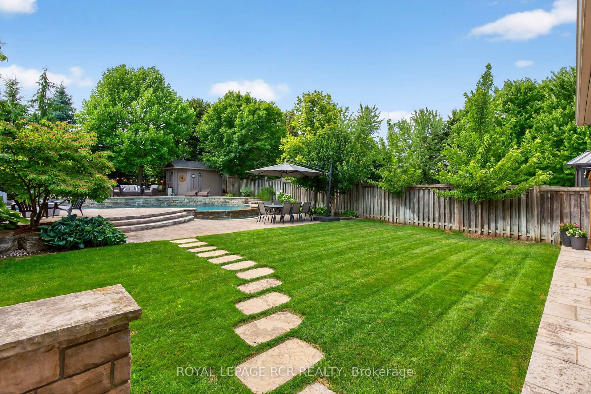 Photo 35 of 63 Campbell Drive, Uxbridge — HOMEH