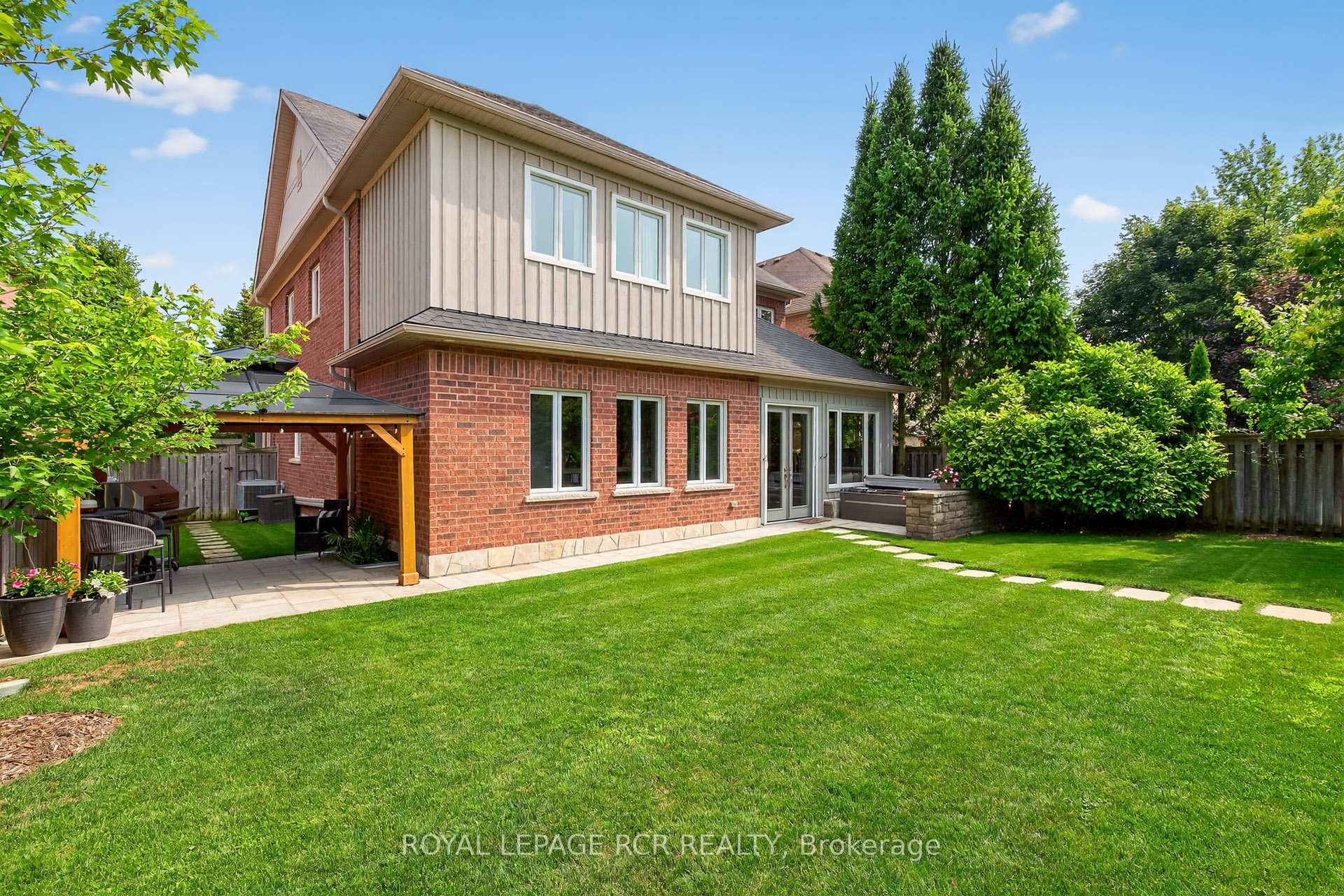 Photo 49 of 63 Campbell Drive, Uxbridge — HOMEH