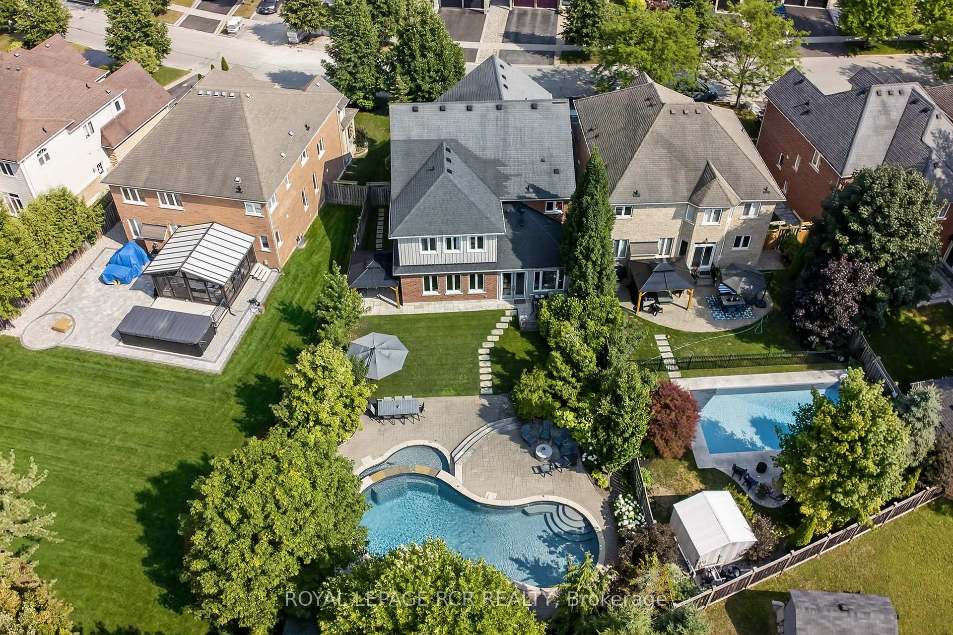 Photo 50 of 63 Campbell Drive, Uxbridge — HOMEH