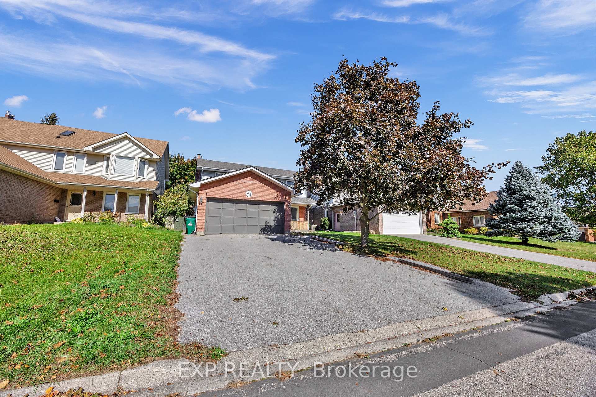 Photo 2 of 39 Linda Drive, Cambridge, Silver Heights — HOMEH