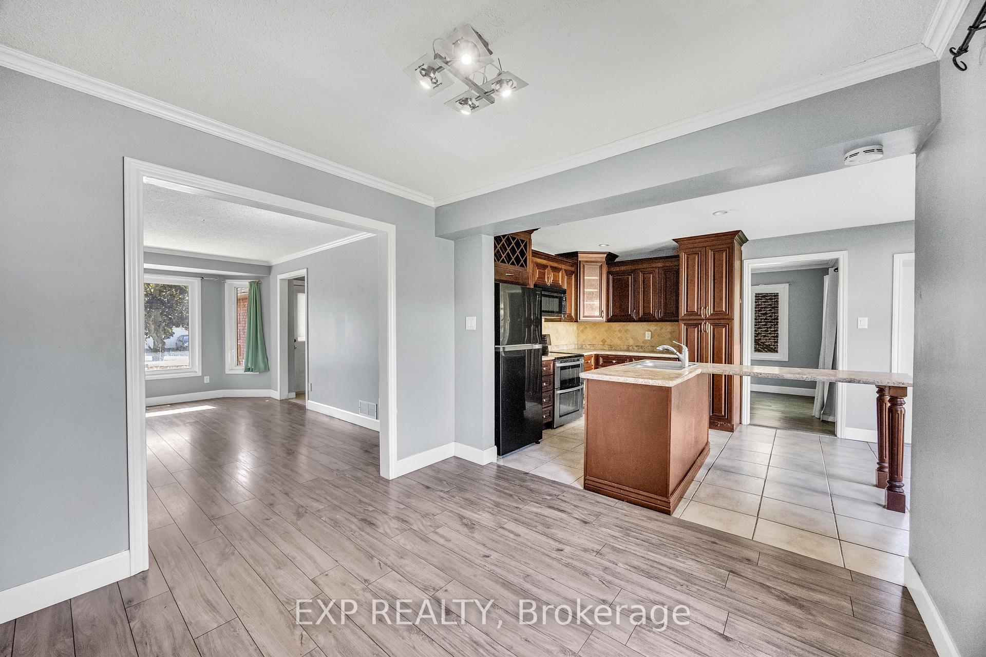Photo 8 of 39 Linda Drive, Cambridge, Silver Heights — HOMEH