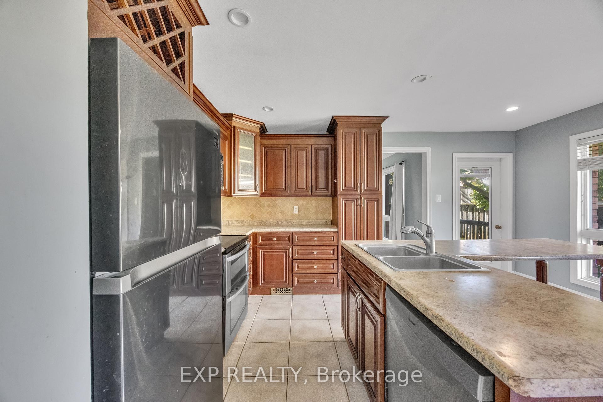 Photo 10 of 39 Linda Drive, Cambridge, Silver Heights — HOMEH