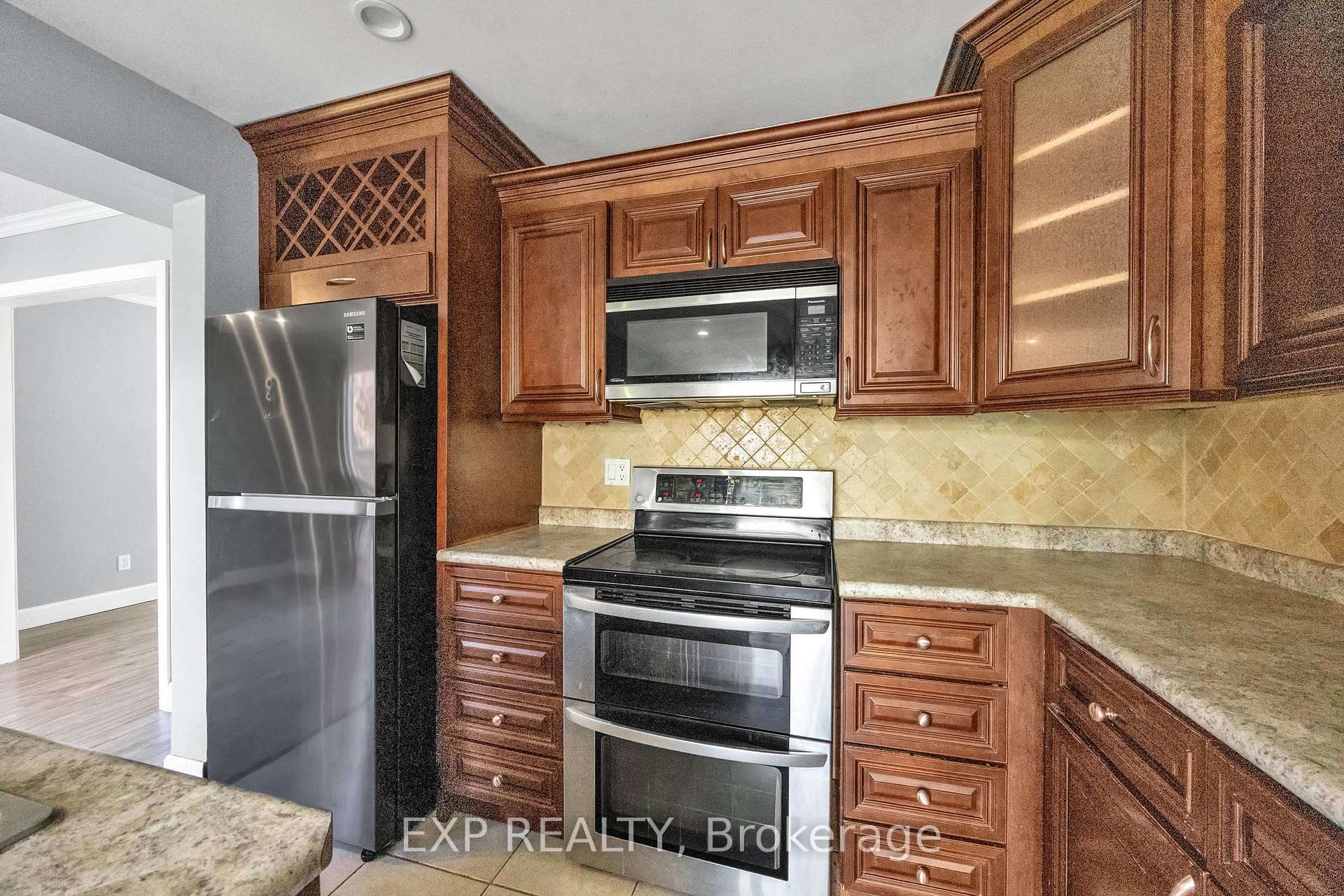 Photo 11 of 39 Linda Drive, Cambridge, Silver Heights — HOMEH