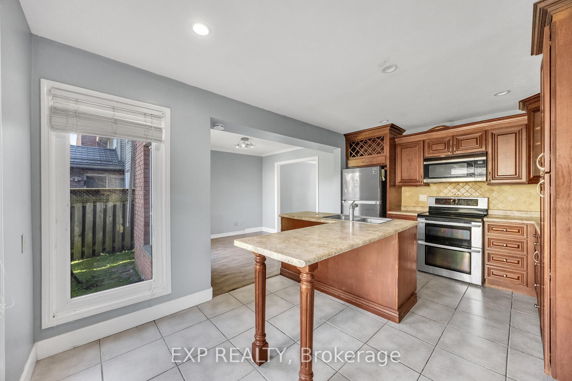 Photo 12 of 39 Linda Drive, Cambridge, Silver Heights — HOMEH