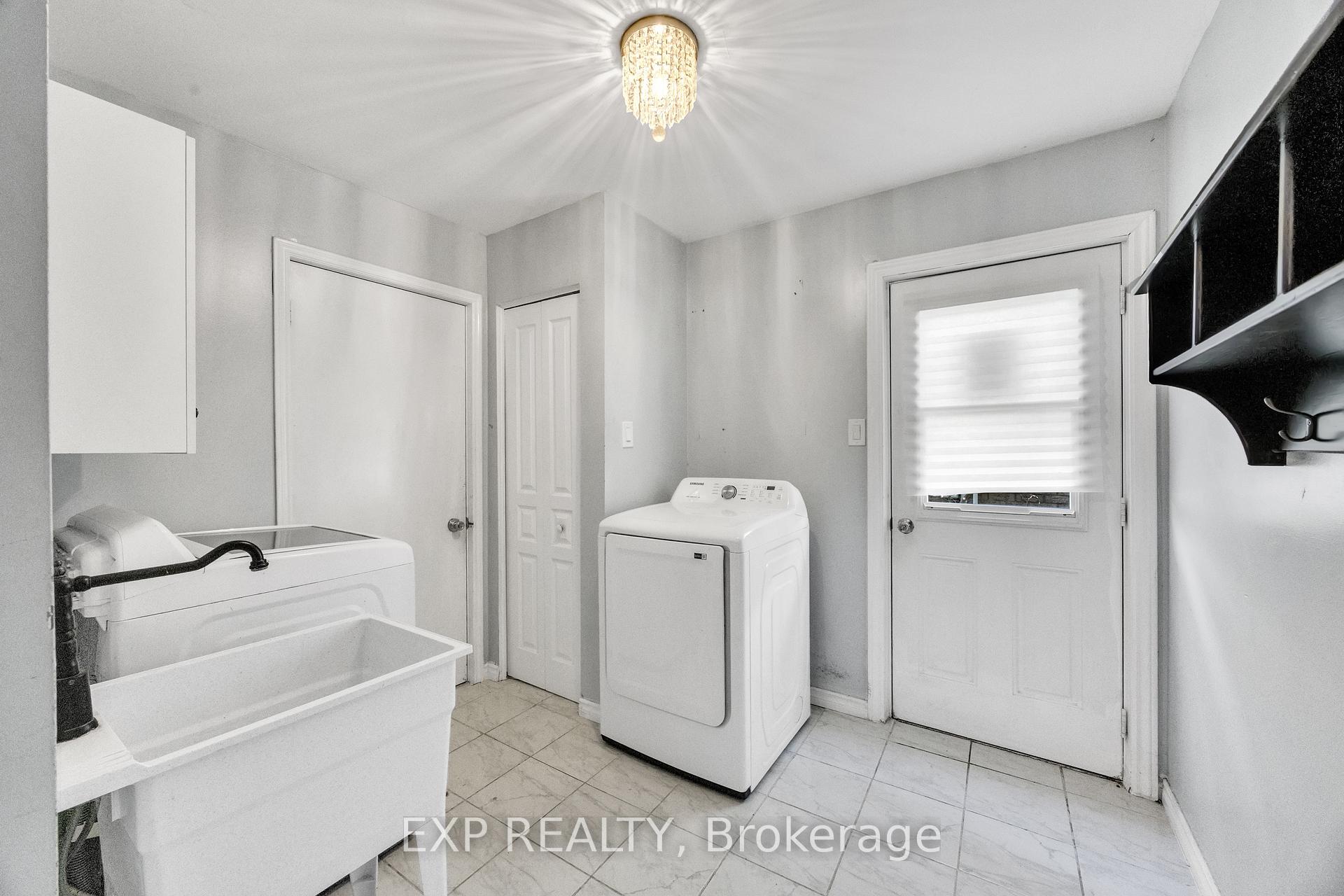 Photo 18 of 39 Linda Drive, Cambridge, Silver Heights — HOMEH