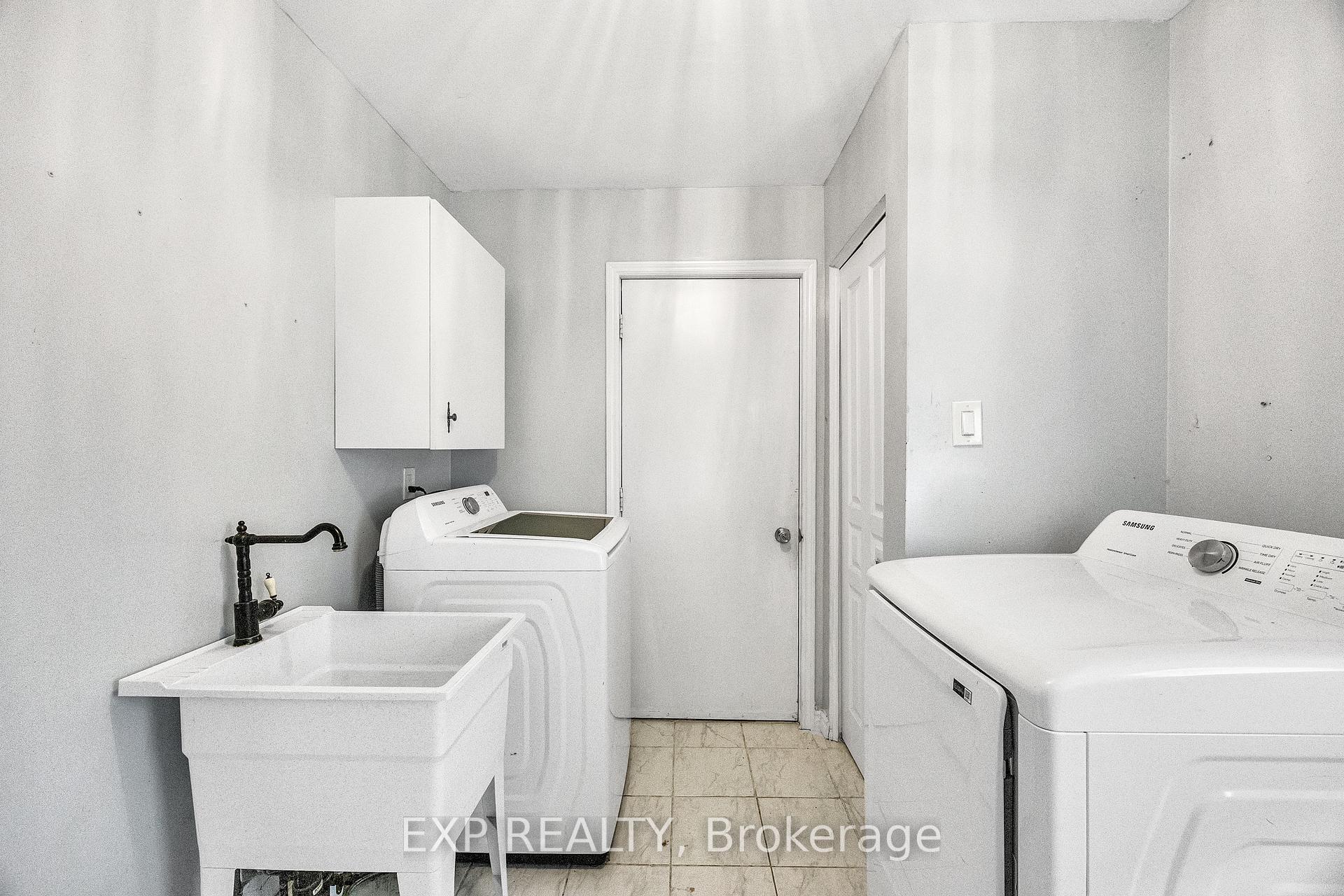 Photo 19 of 39 Linda Drive, Cambridge, Silver Heights — HOMEH