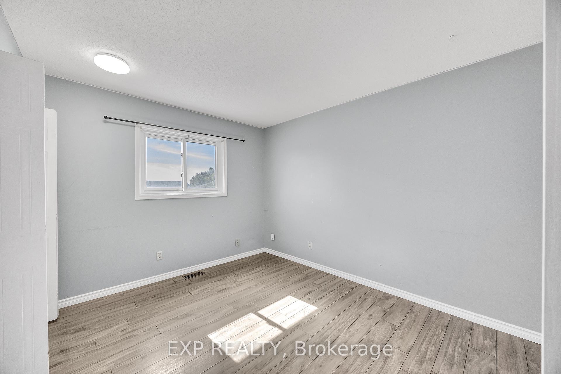 Photo 26 of 39 Linda Drive, Cambridge, Silver Heights — HOMEH