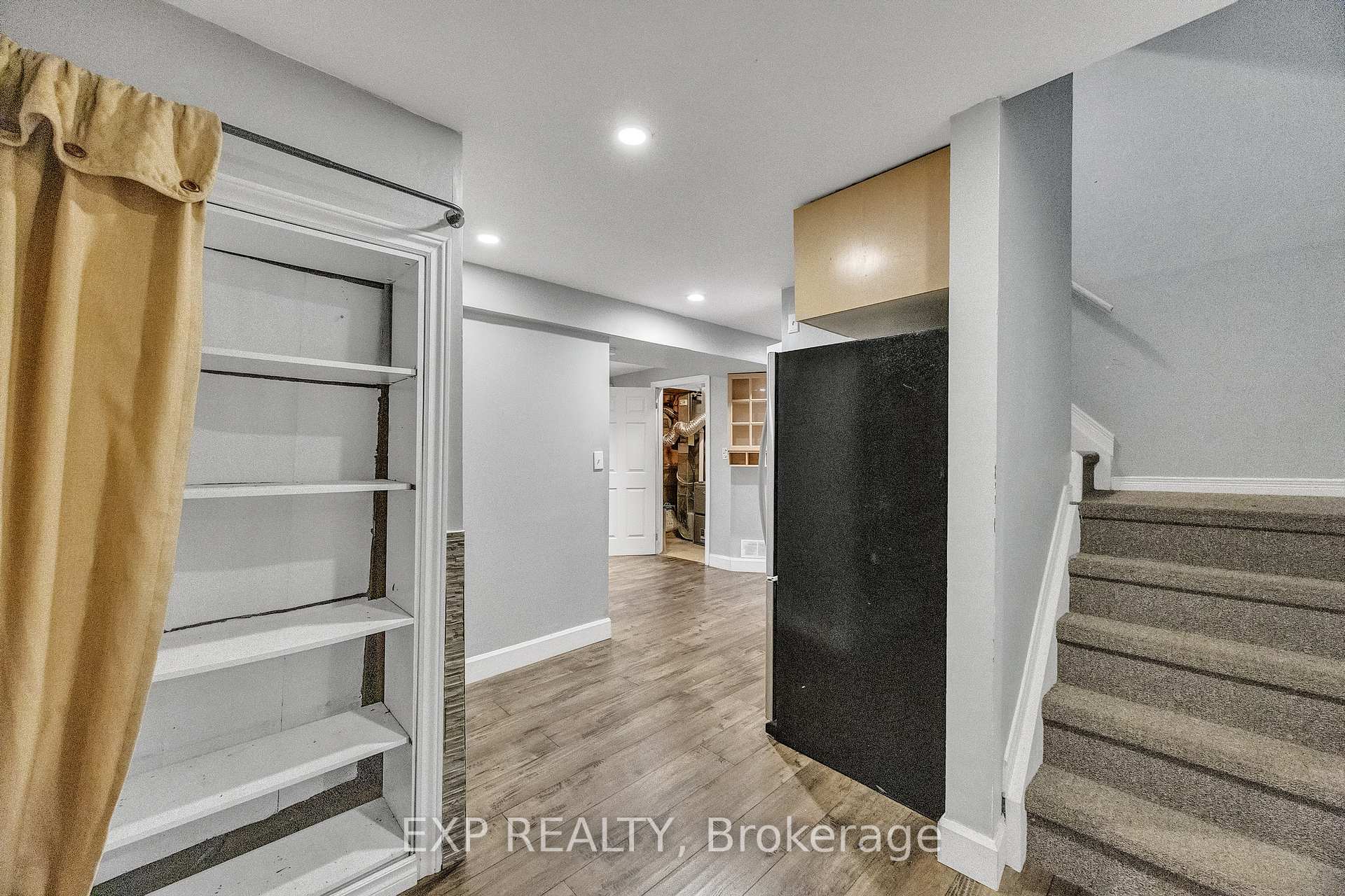 Photo 35 of 39 Linda Drive, Cambridge, Silver Heights — HOMEH