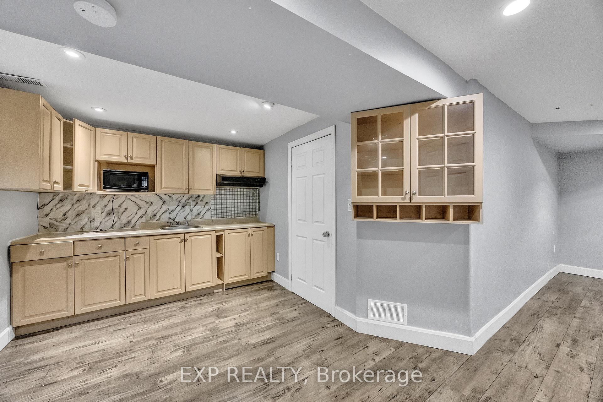 Photo 38 of 39 Linda Drive, Cambridge, Silver Heights — HOMEH