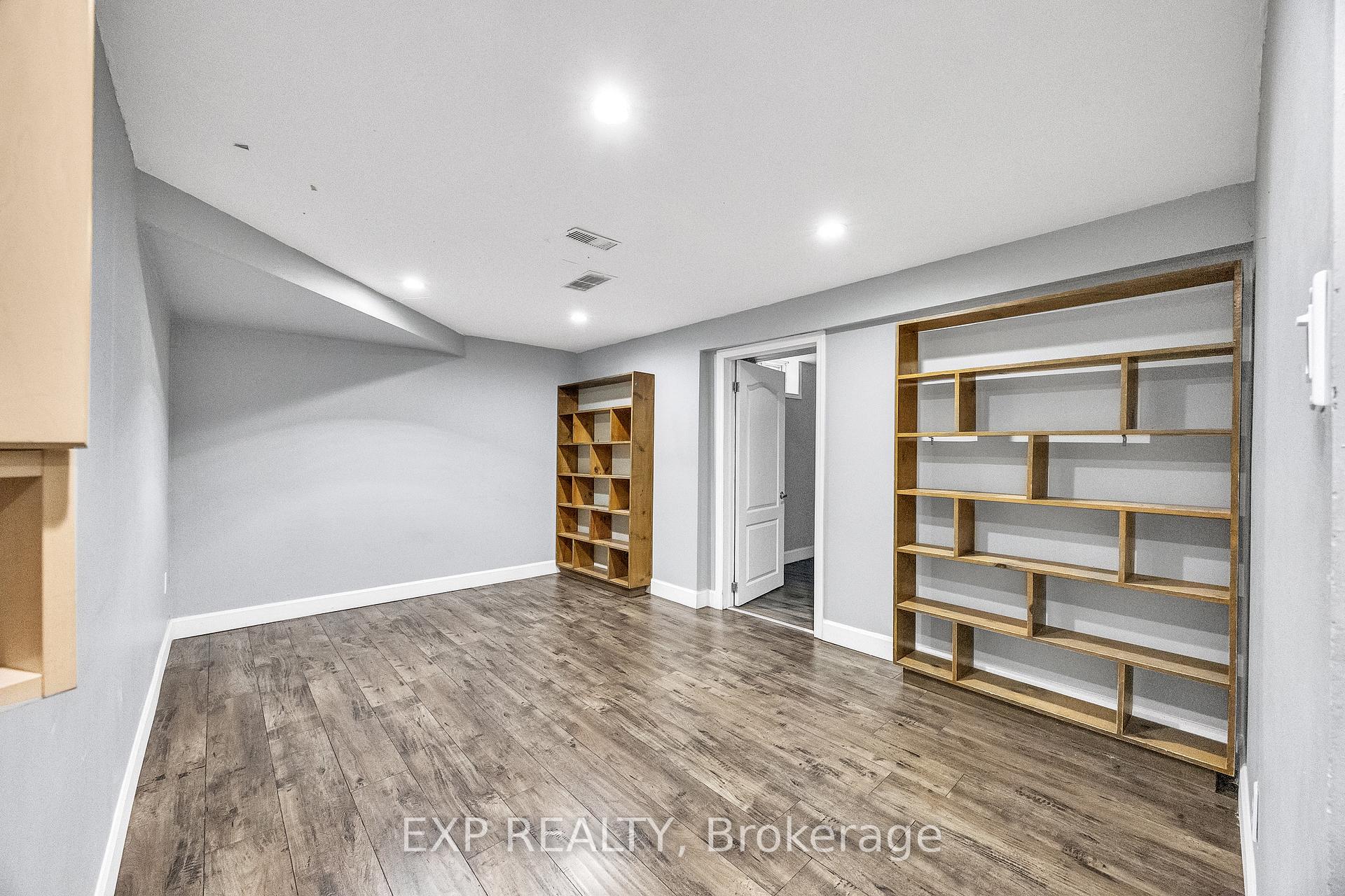 Photo 41 of 39 Linda Drive, Cambridge, Silver Heights — HOMEH