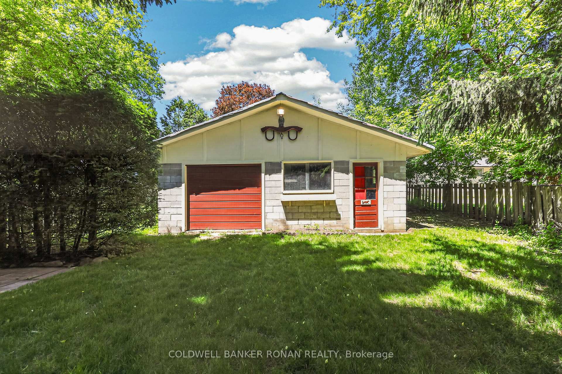Photo 2 of 132 Queen Street, New Tecumseth, Alliston — HOMEH
