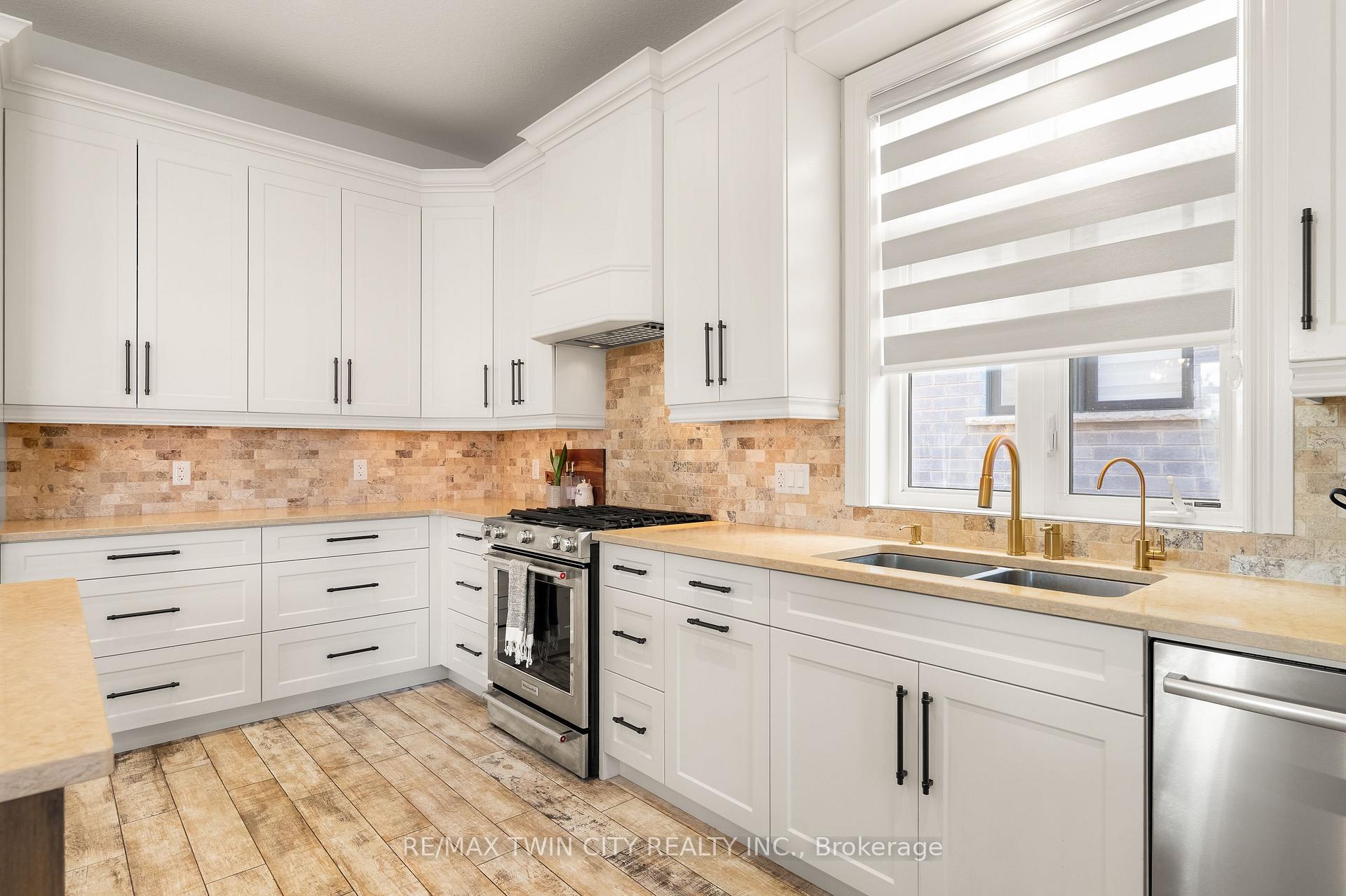 Photo 17 of 43 Frontier Drive, Kitchener, Doon South — HOMEH