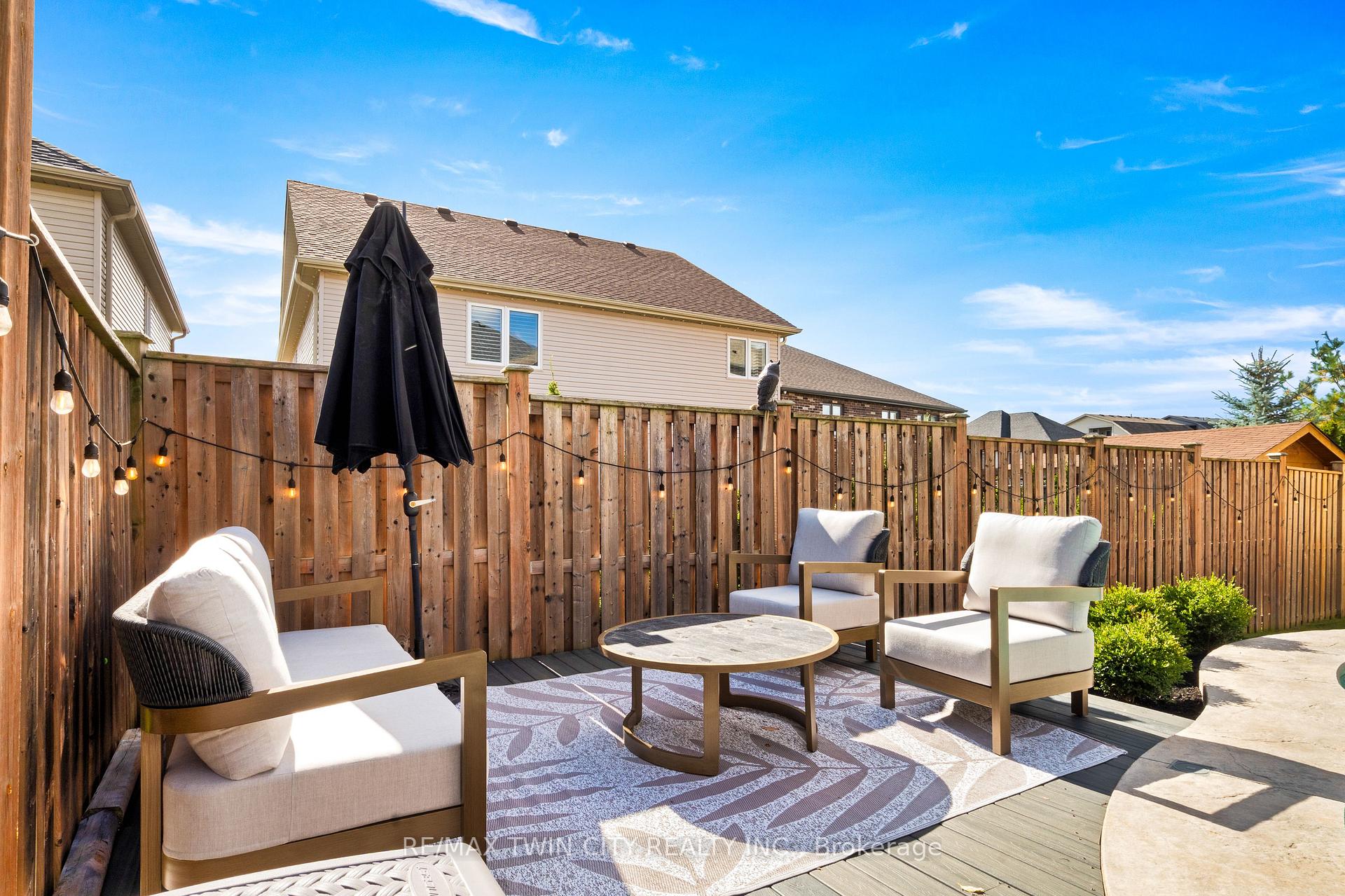 Photo 42 of 43 Frontier Drive, Kitchener, Doon South — HOMEH