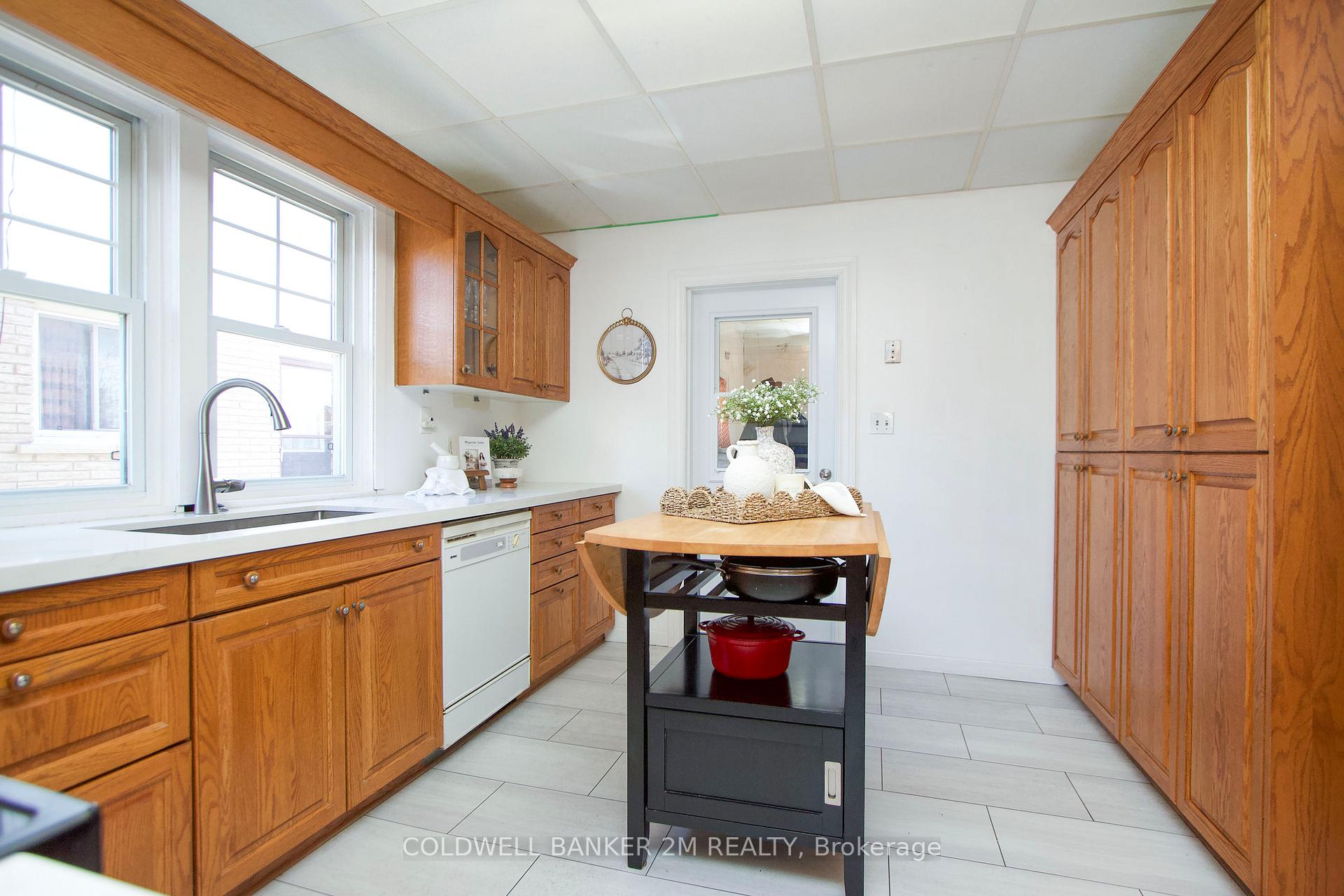 Photo 9 of 49 Brock Street E, Oshawa, O'Neill — HOMEH
