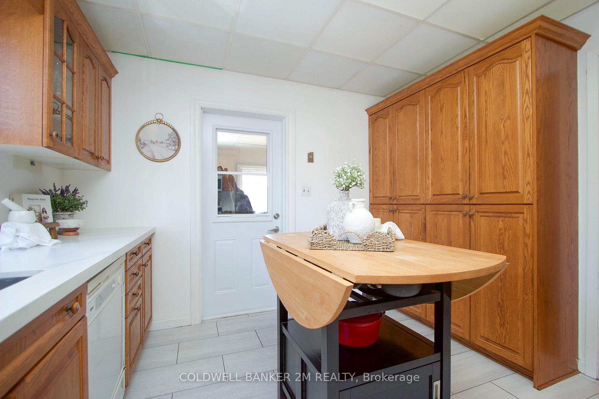 Photo 10 of 49 Brock Street E, Oshawa, O'Neill — HOMEH