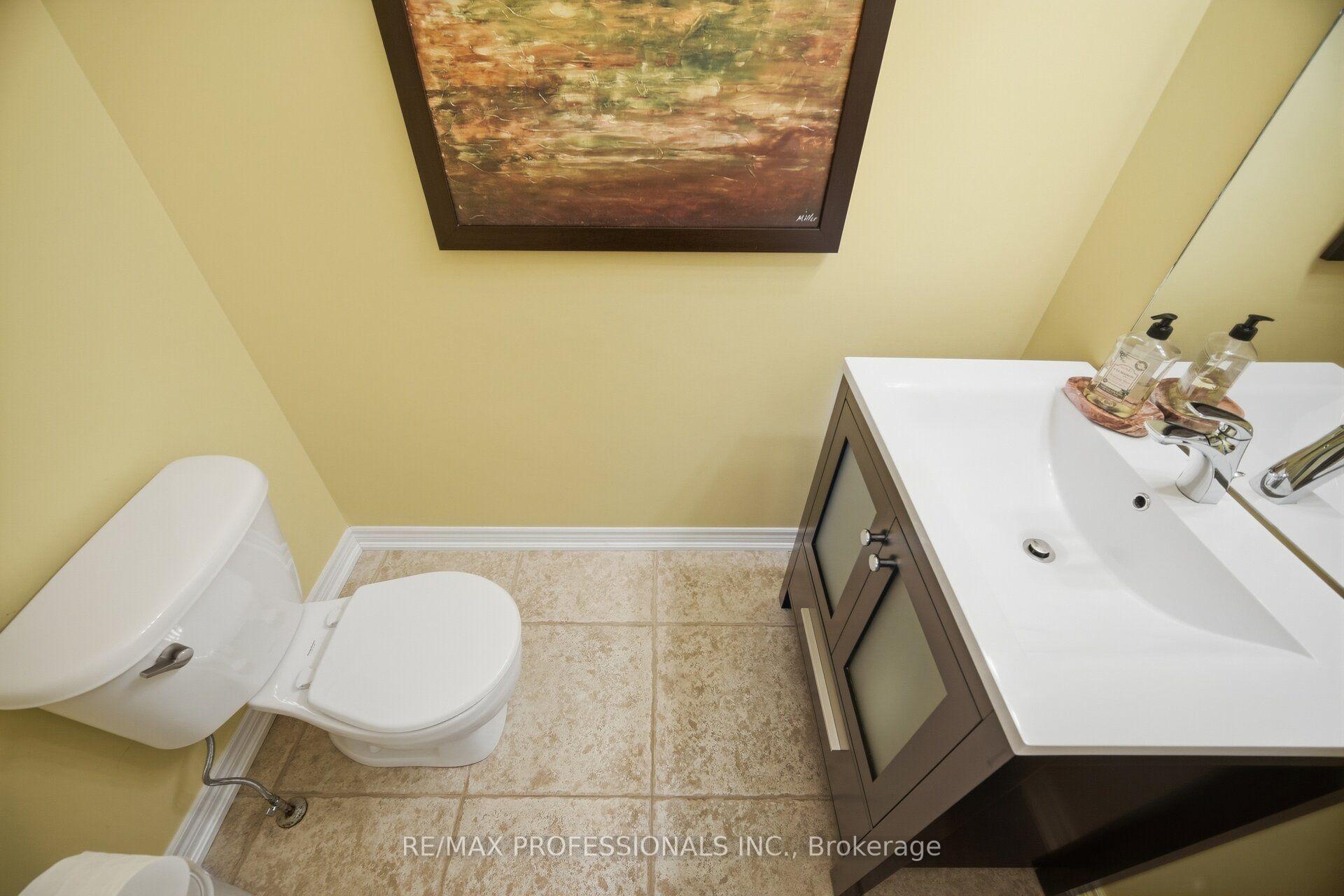 Photo 27 of 13 Dokkum Crescent, Brampton, Snelgrove — HOMEH