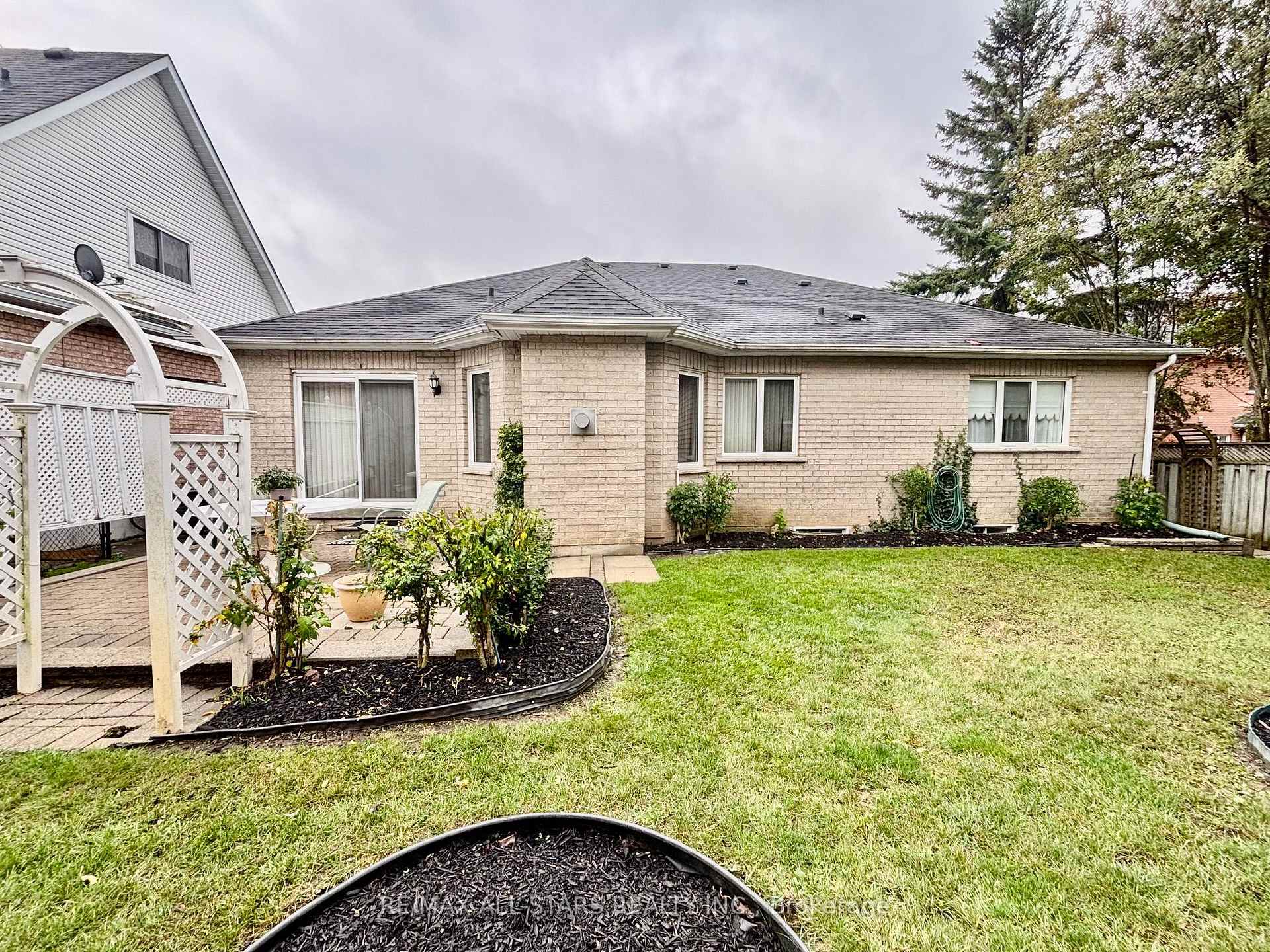 Photo 8 of 87 Lori Avenue, Whitchurch-Stouffville, Stouffville — HOMEH