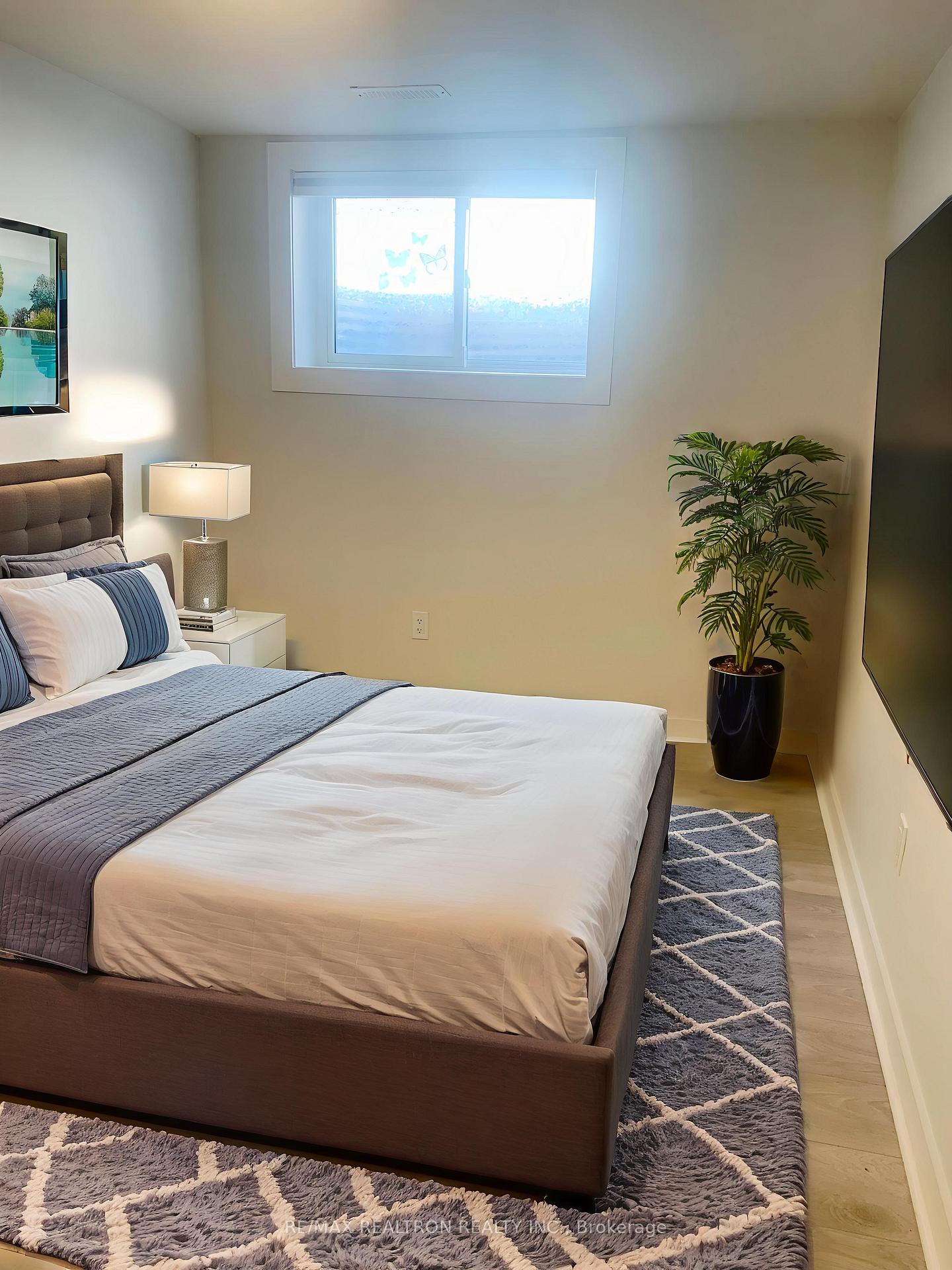 Photo 8 of Unit Unit 1, 44 Cynthia Court, Barrie, Wellington — HOMEH