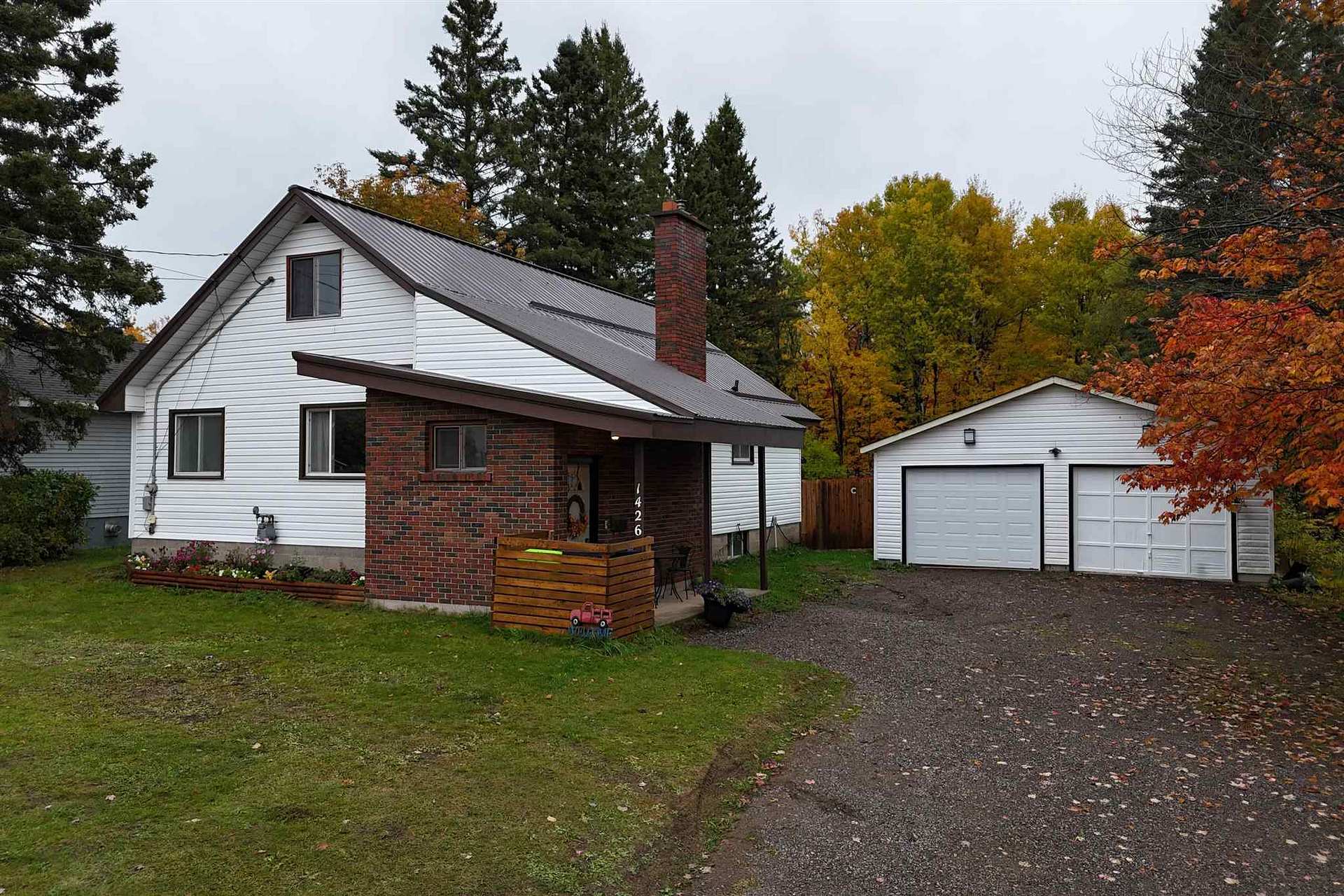 Photo 2 of 1426 Peoples Road, Sault Ste Marie, Ward 3 — HOMEH