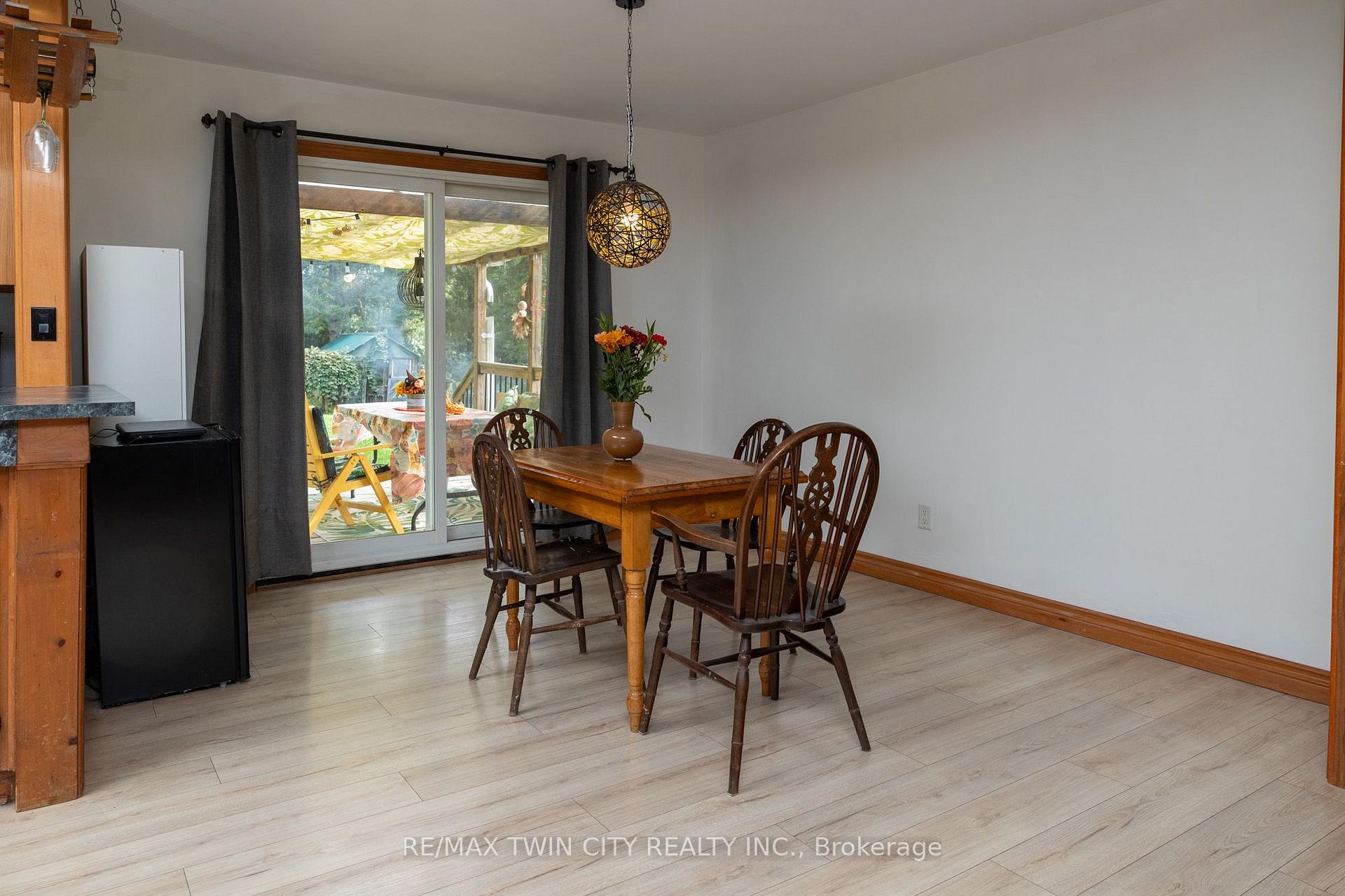 Photo 24 of 84 Etonia Road, Brant, Burford — HOMEH