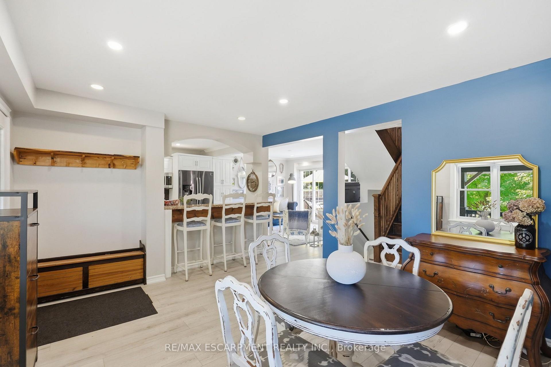 Photo 8 of 346 Hawkridge Avenue, Hamilton, Yeoville — HOMEH