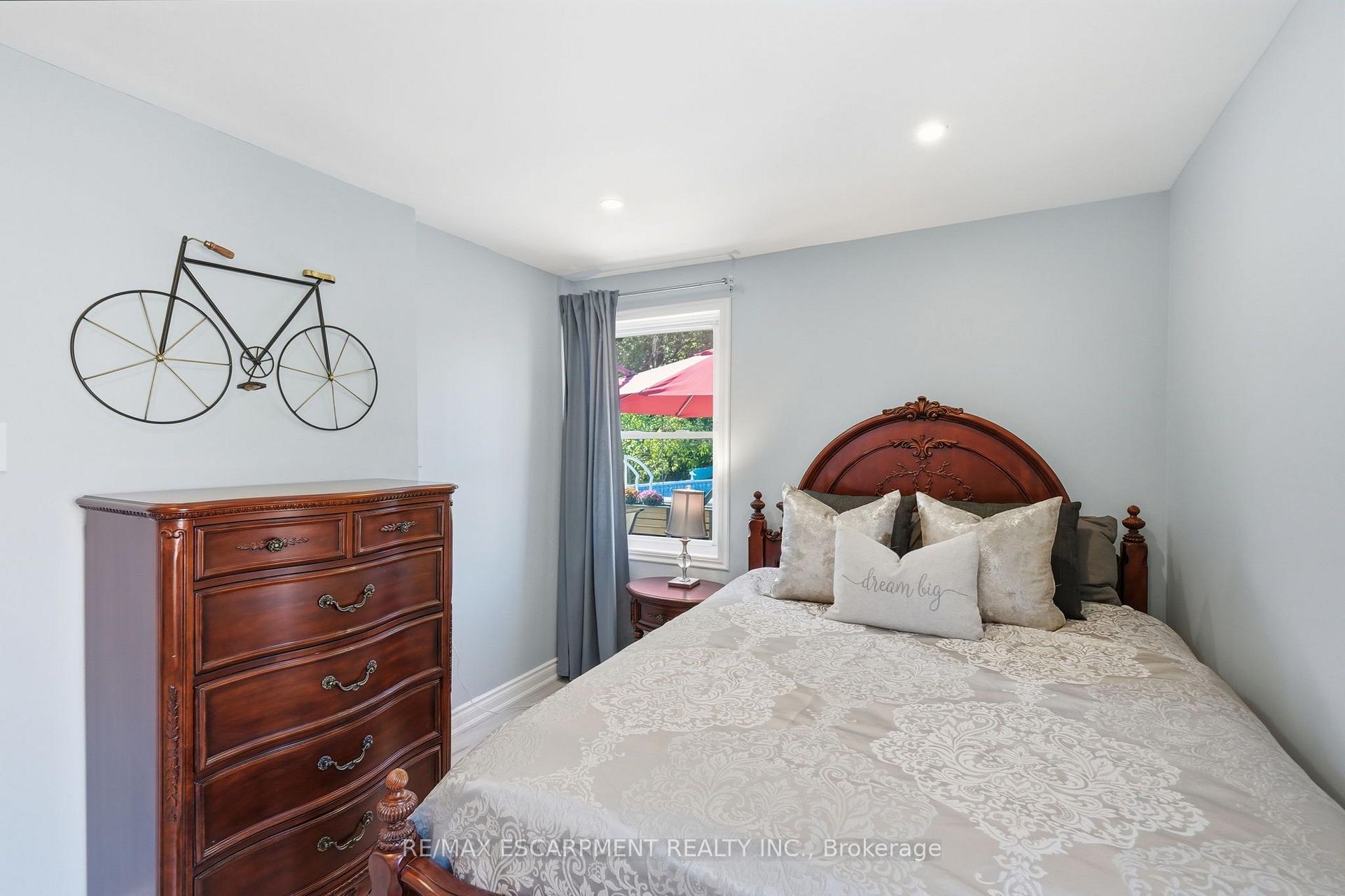 Photo 23 of 346 Hawkridge Avenue, Hamilton, Yeoville — HOMEH