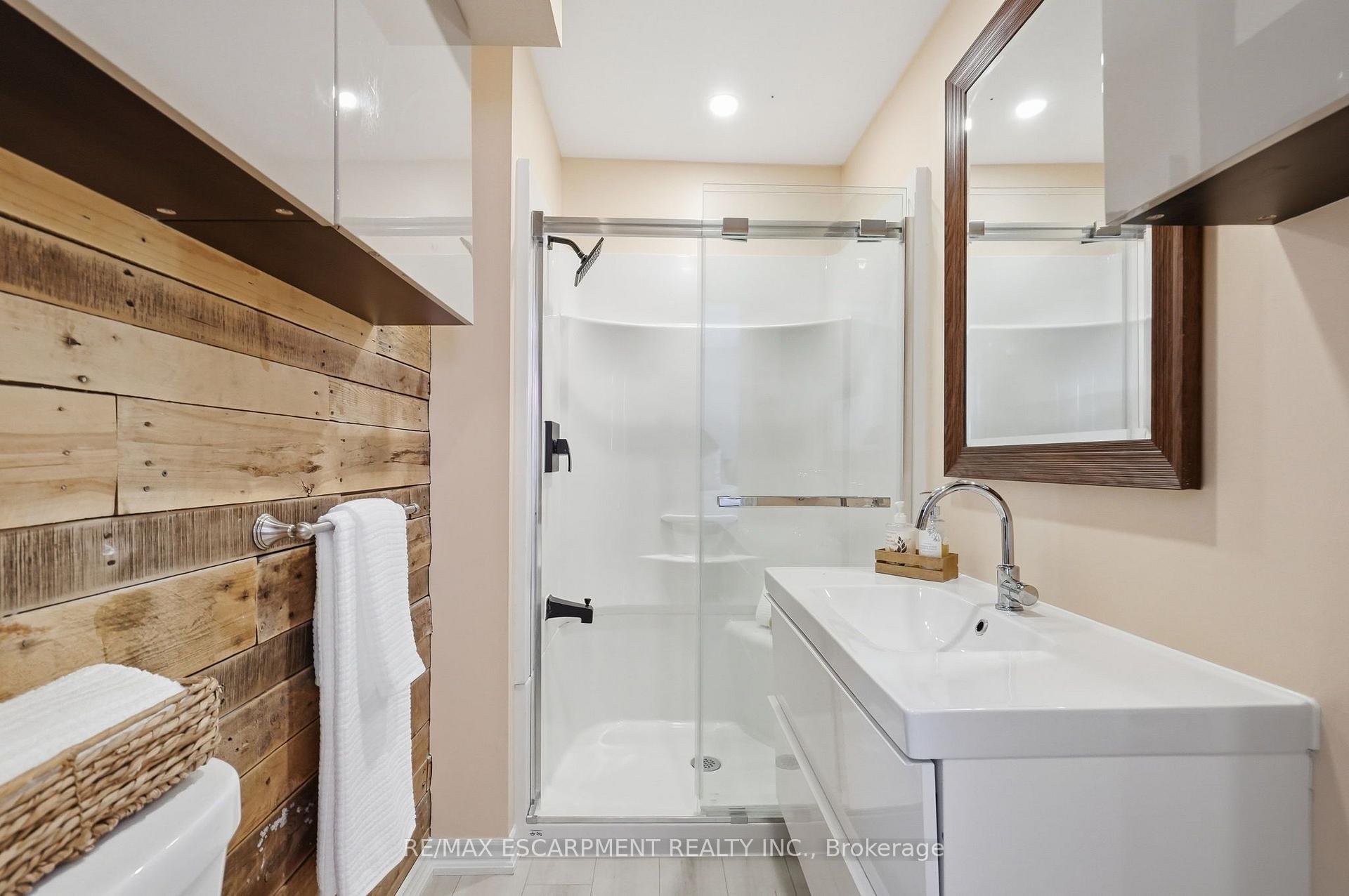 Photo 26 of 346 Hawkridge Avenue, Hamilton, Yeoville — HOMEH