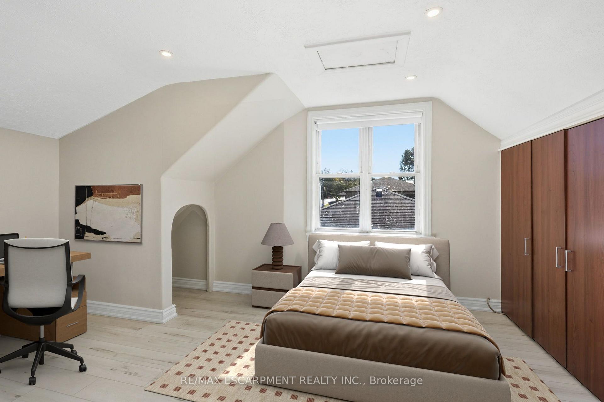 Photo 32 of 346 Hawkridge Avenue, Hamilton, Yeoville — HOMEH