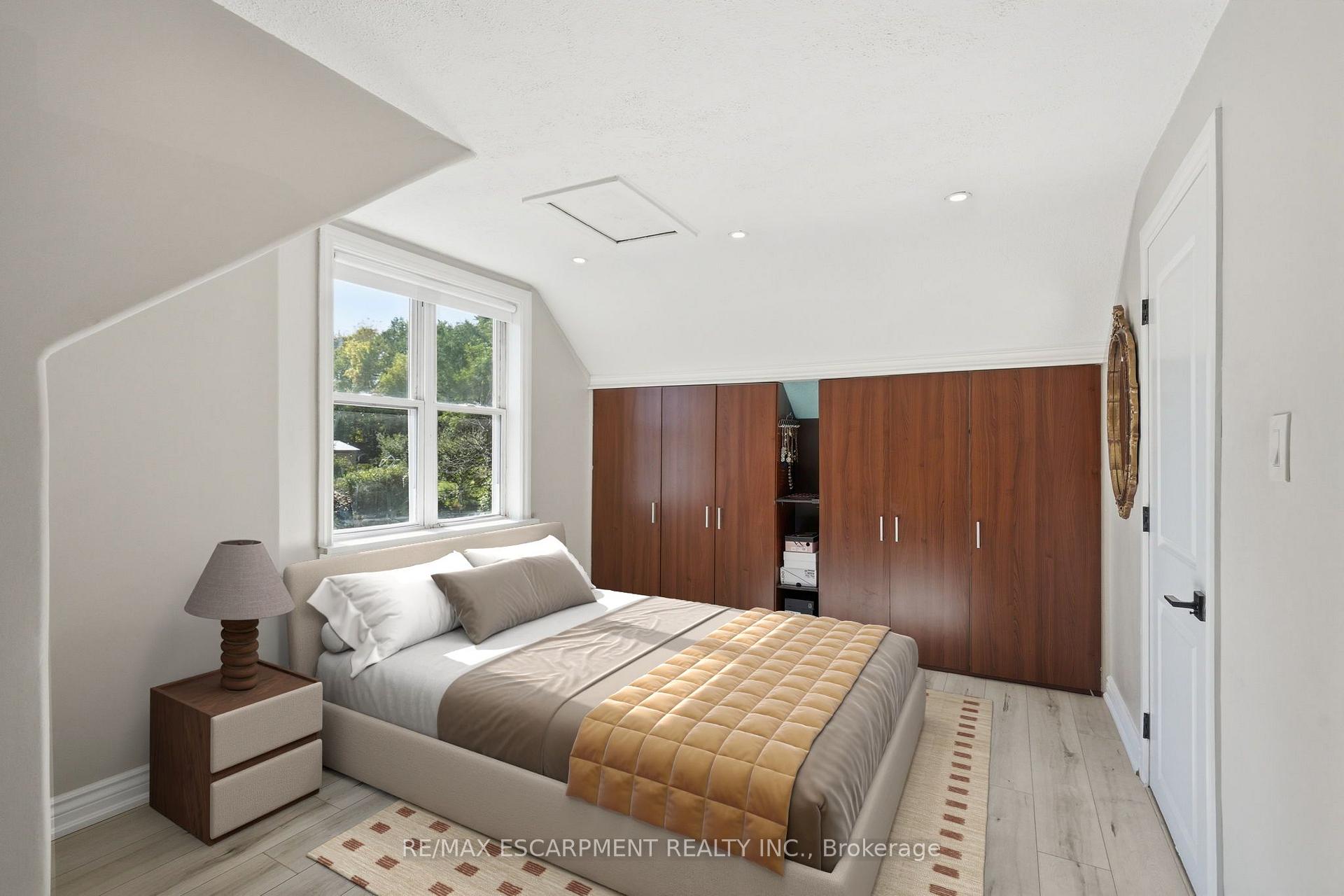 Photo 34 of 346 Hawkridge Avenue, Hamilton, Yeoville — HOMEH