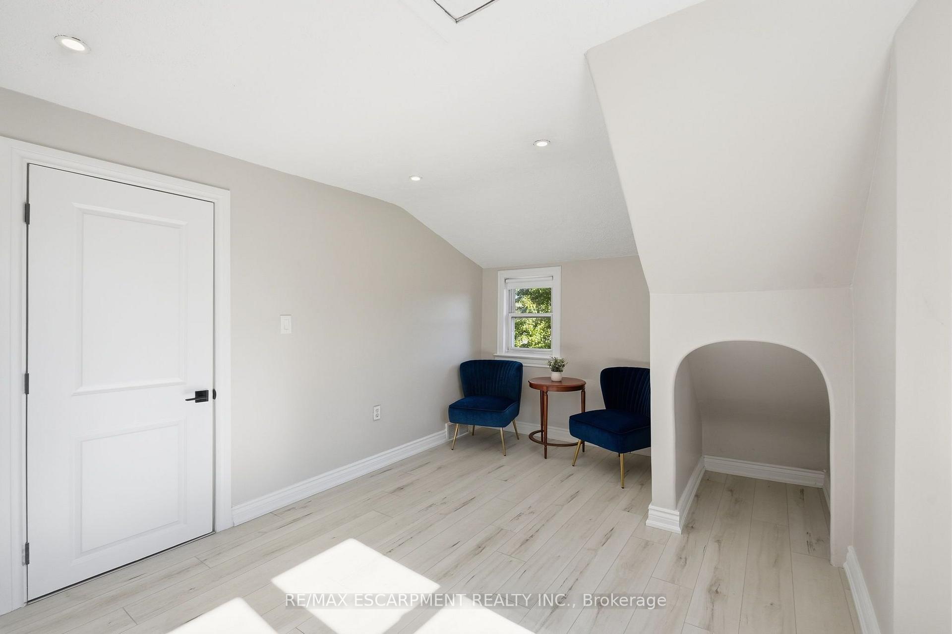 Photo 36 of 346 Hawkridge Avenue, Hamilton, Yeoville — HOMEH