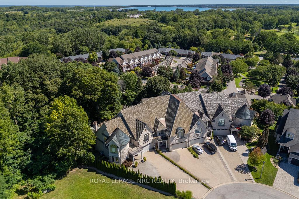 Photo 2 of 6399 Pinestone Road, Niagara Falls, Stamford — HOMEH