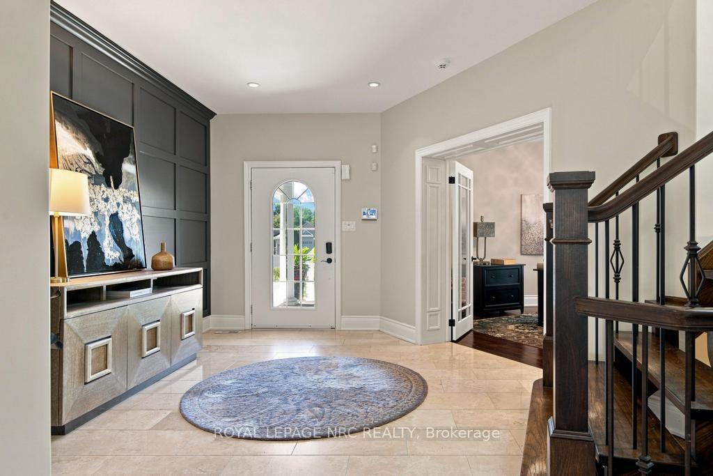 Photo 4 of 6399 Pinestone Road, Niagara Falls, Stamford — HOMEH