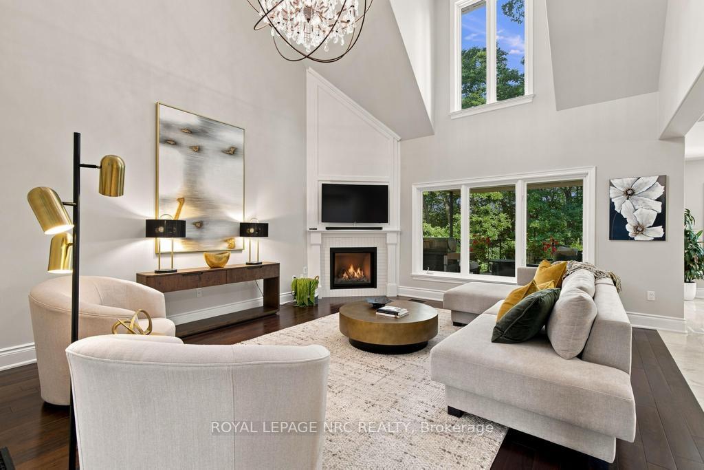 Photo 6 of 6399 Pinestone Road, Niagara Falls, Stamford — HOMEH