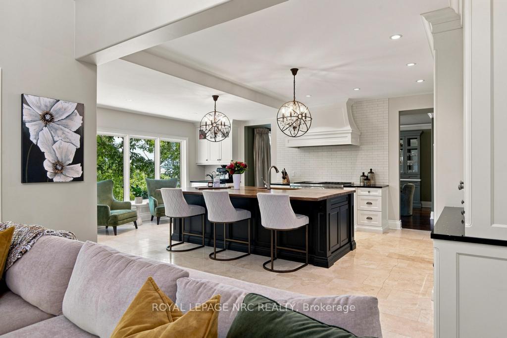 Photo 9 of 6399 Pinestone Road, Niagara Falls, Stamford — HOMEH