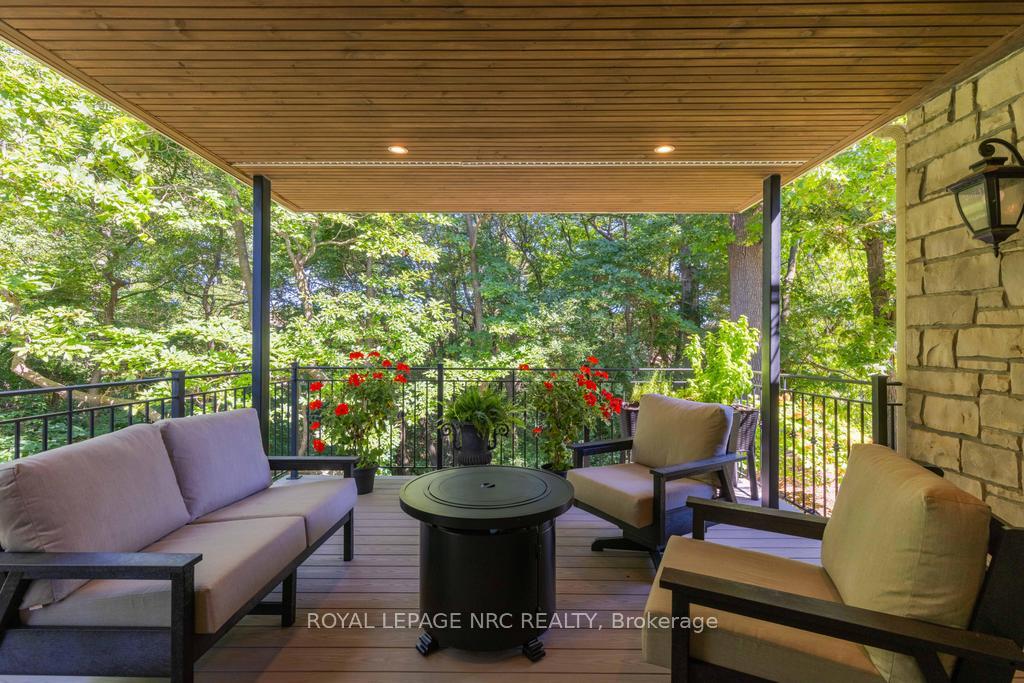 Photo 13 of 6399 Pinestone Road, Niagara Falls, Stamford — HOMEH