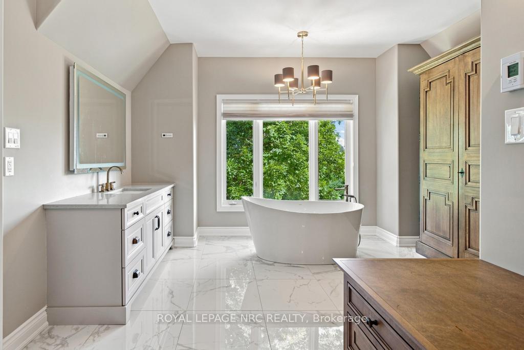 Photo 24 of 6399 Pinestone Road, Niagara Falls, Stamford — HOMEH