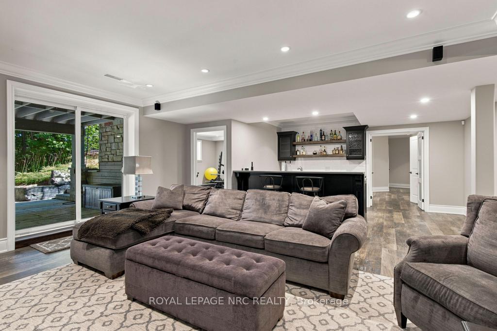 Photo 36 of 6399 Pinestone Road, Niagara Falls, Stamford — HOMEH