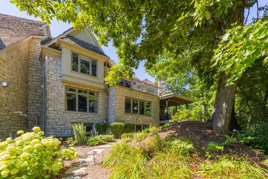 Photo 45 of 6399 Pinestone Road, Niagara Falls, Stamford — HOMEH