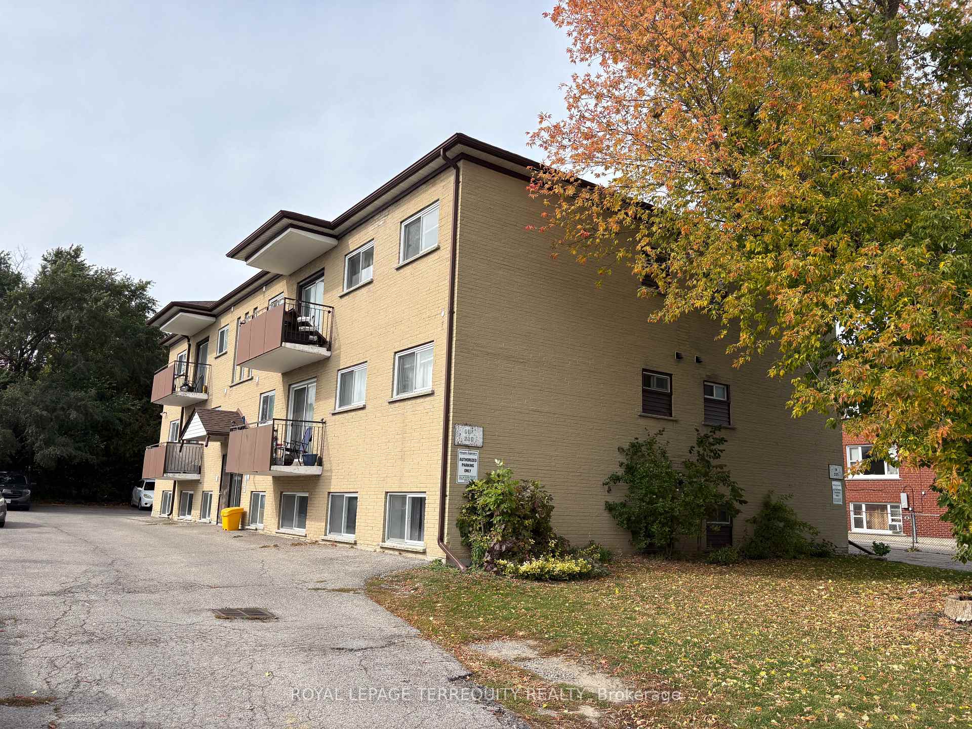 Photo of Unit 101, 200 Park Road N
