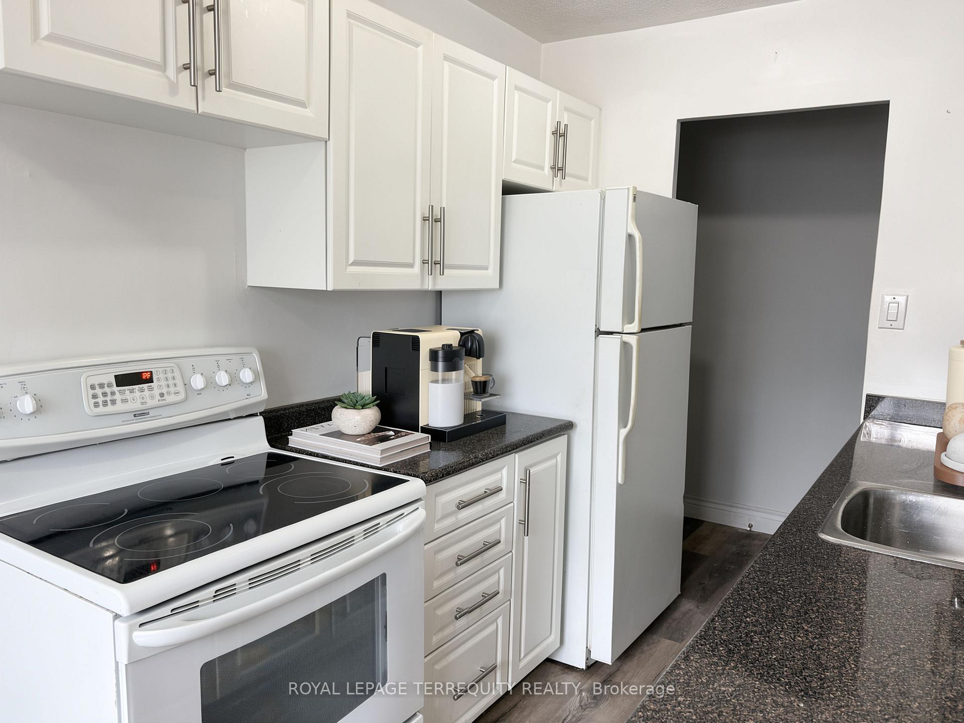 Photo 6 of Unit 101, 200 Park Road N, Oshawa, McLaughlin — HOMEH