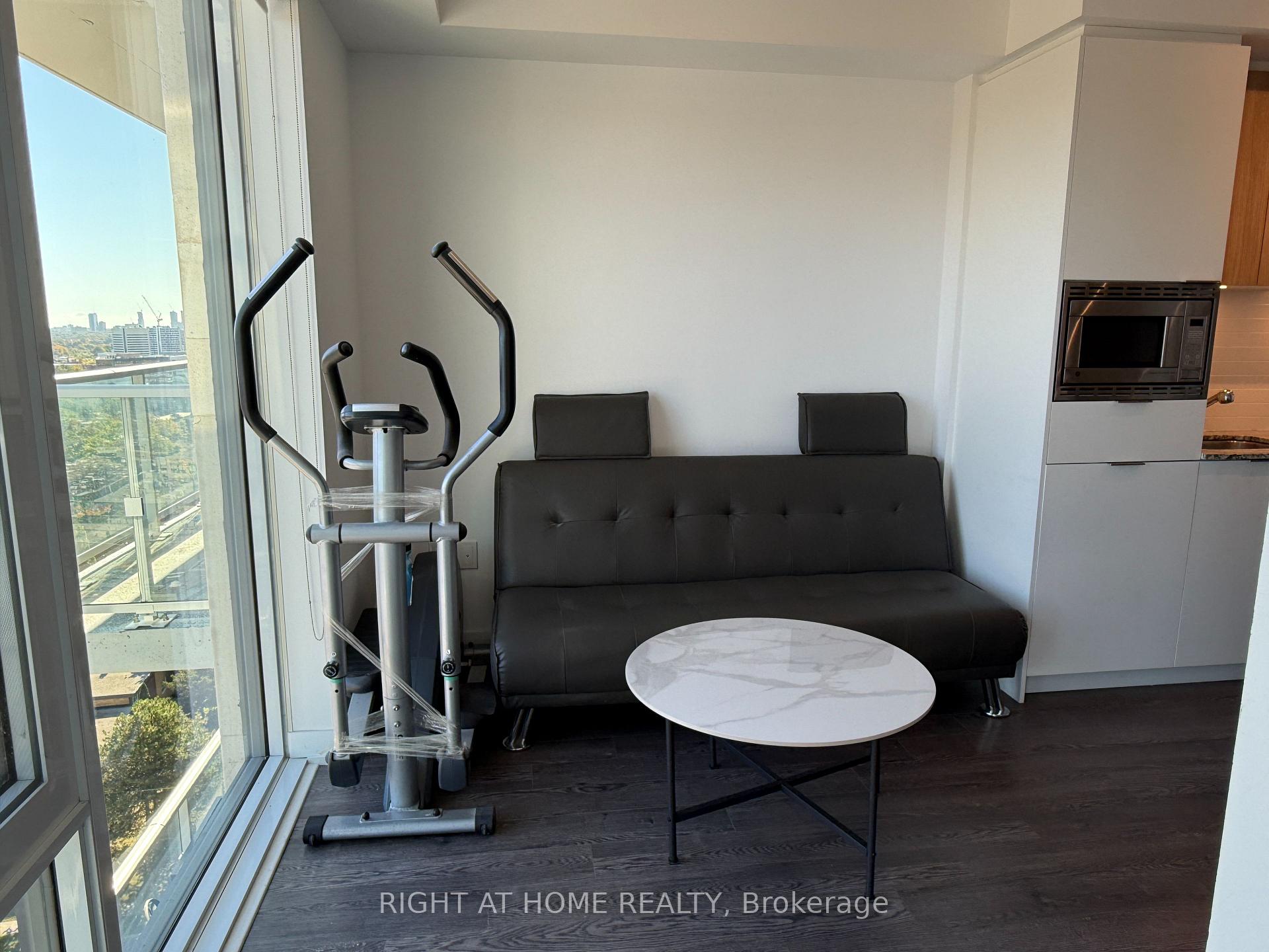 Photo 8 of 20 O'Neill Road, North York, Banbury-Don Mills — HOMEH