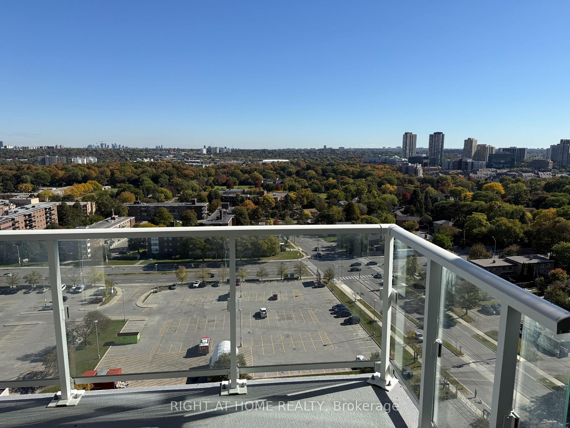 Photo 12 of 20 O'Neill Road, North York, Banbury-Don Mills — HOMEH